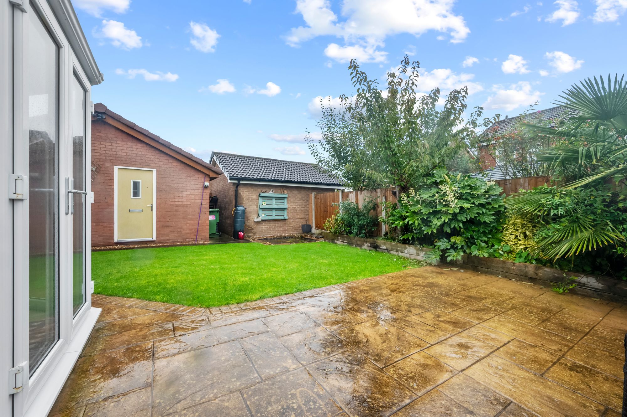 Kilsyth Close, Fearnhead, WA2
