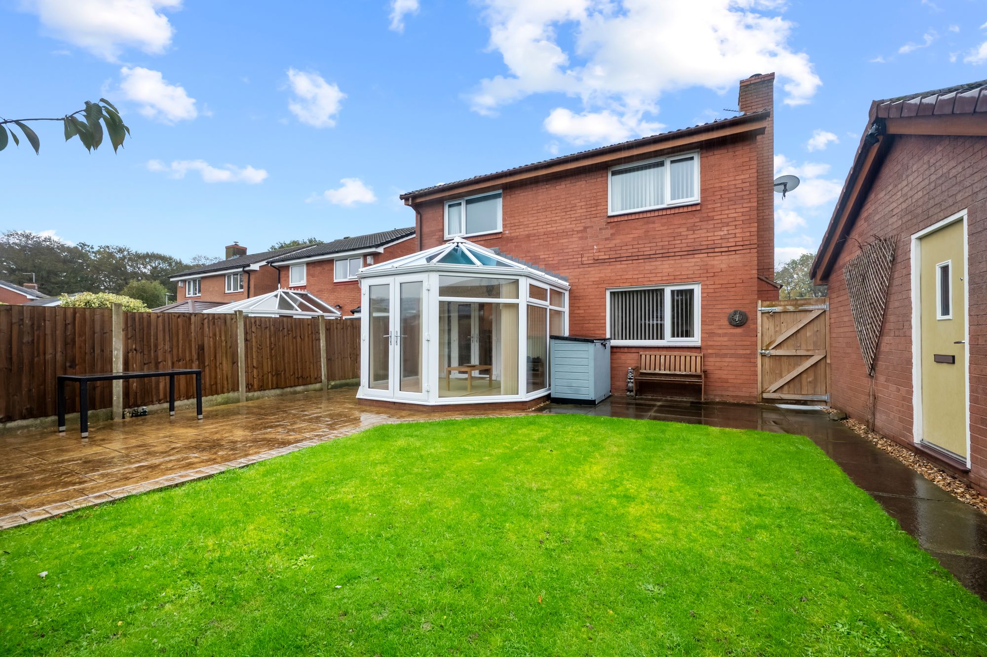 Kilsyth Close, Fearnhead, WA2