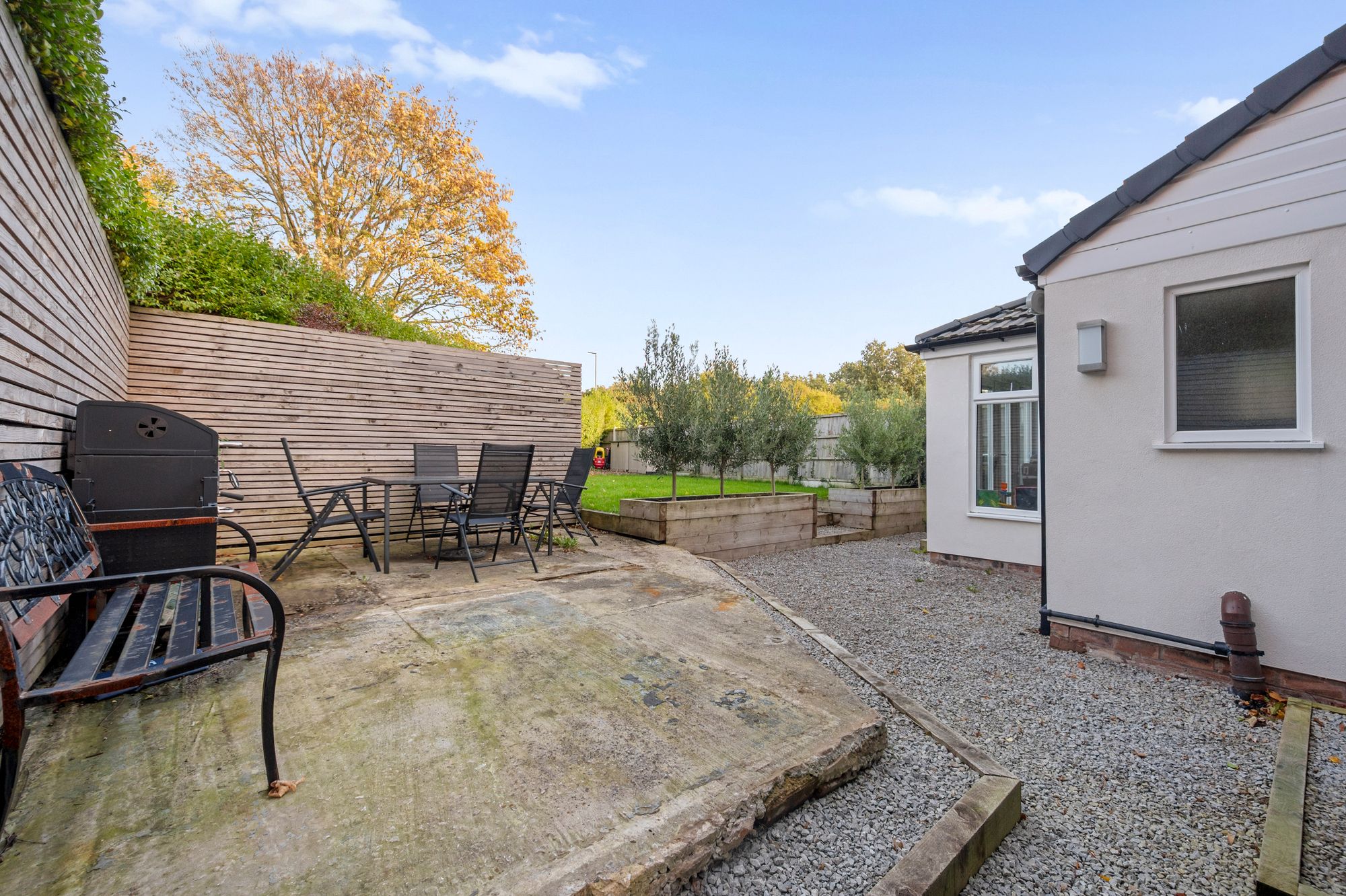 Dee Road, Rainhill, L35