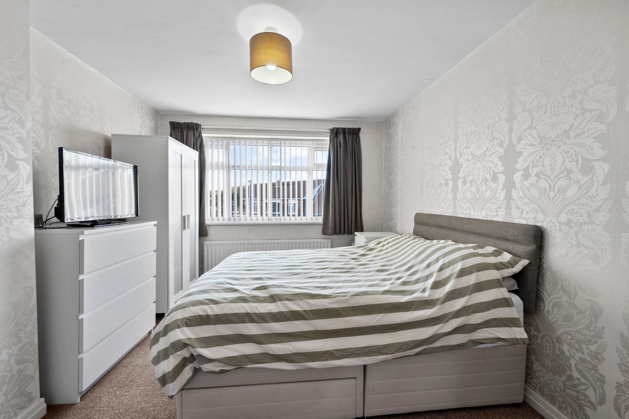 Linford Grove, St. Helens, WA11