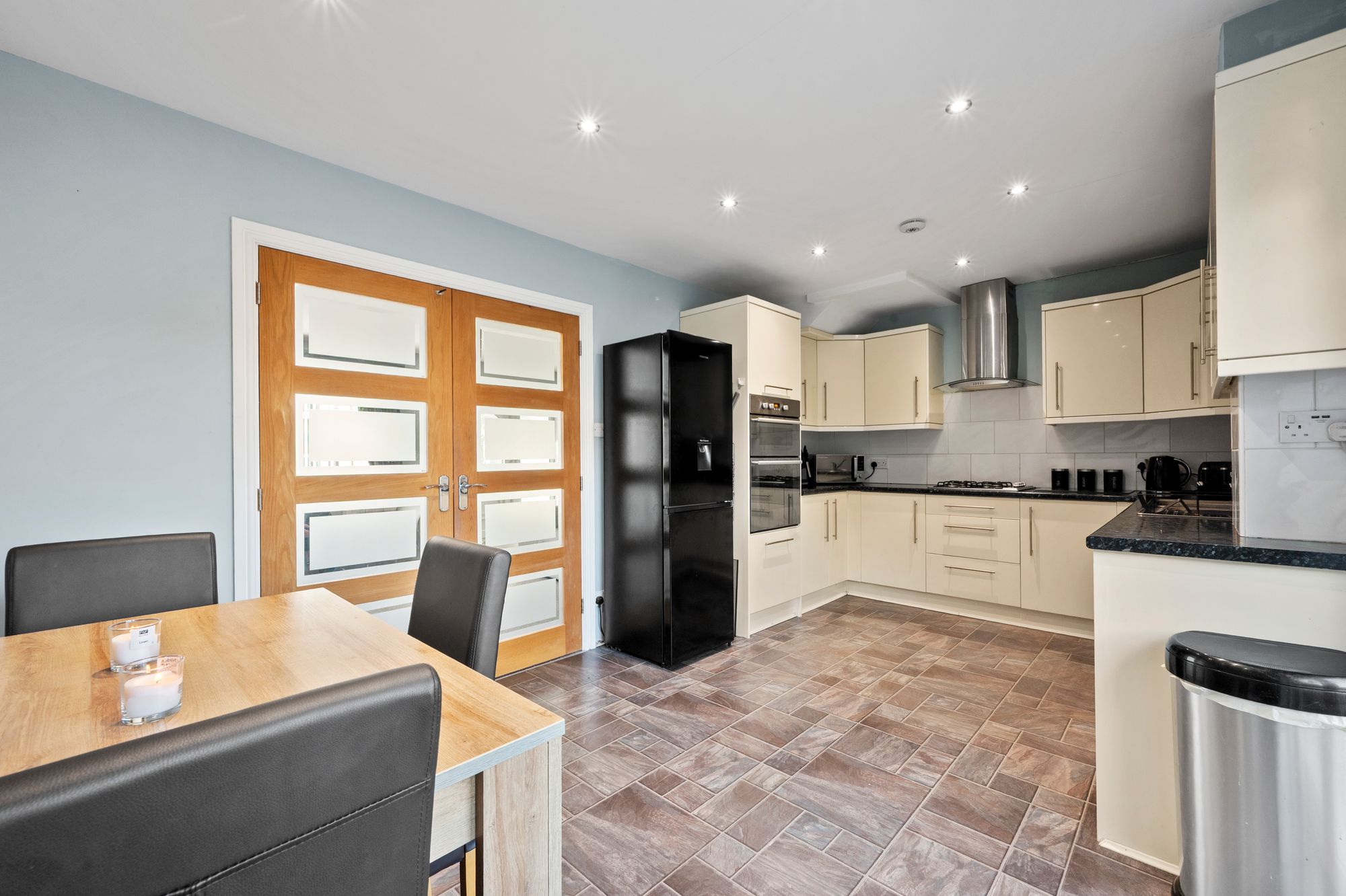 Linford Grove, St. Helens, WA11