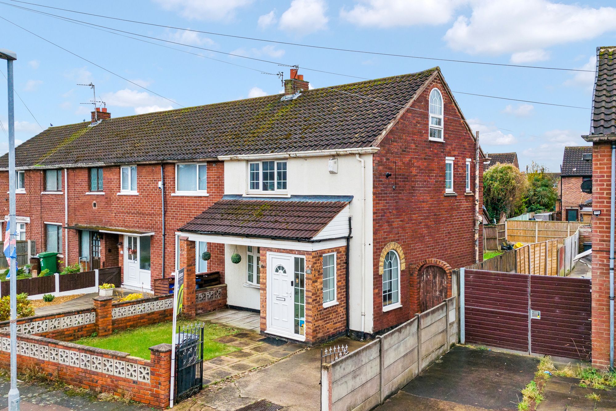 Hanley Road, Widnes, WA8