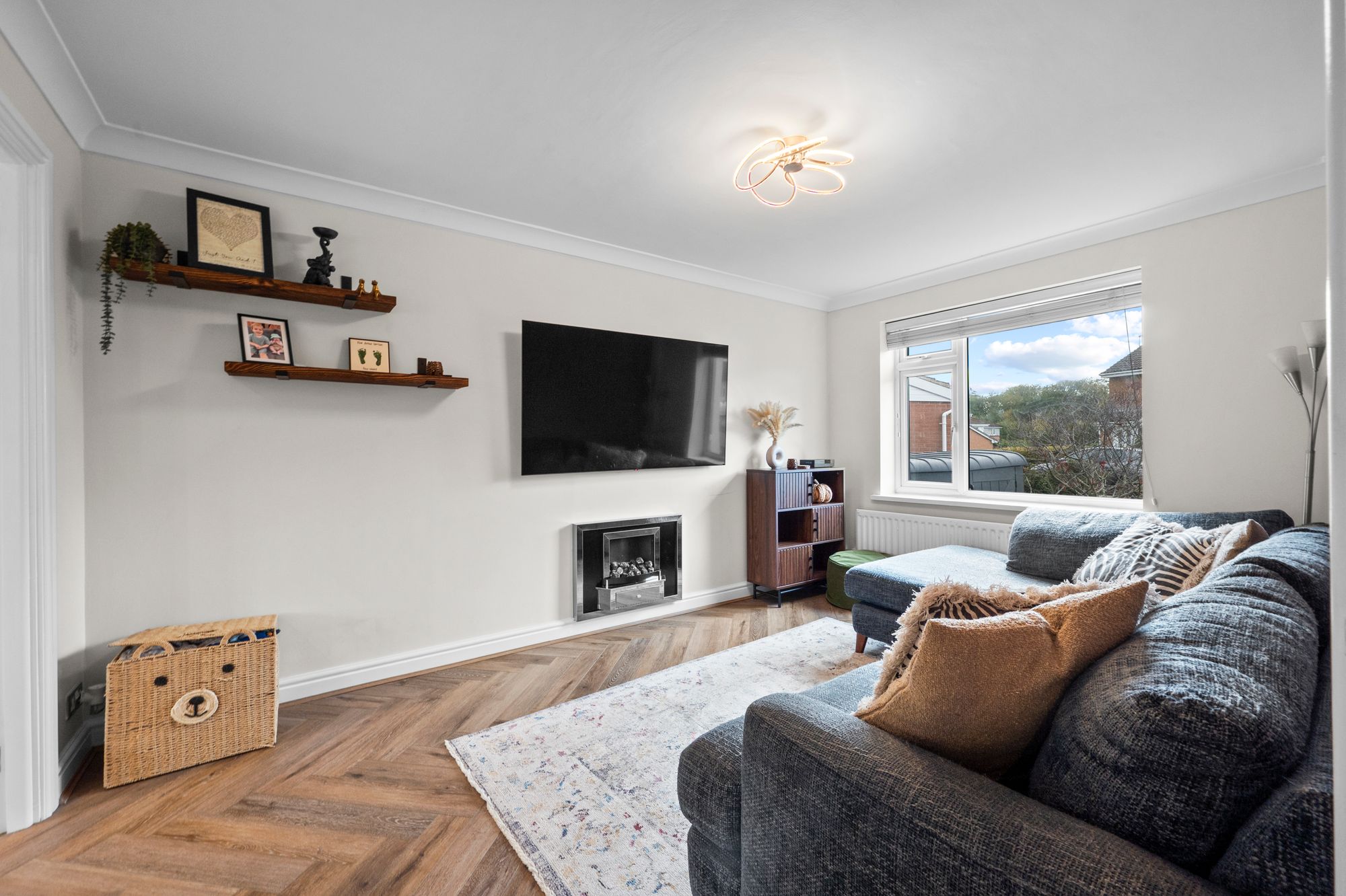 Lockerbie Close, Warrington, WA2