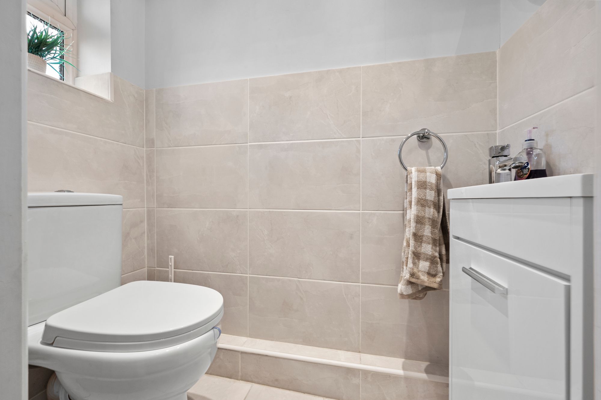 Lockerbie Close, Warrington, WA2