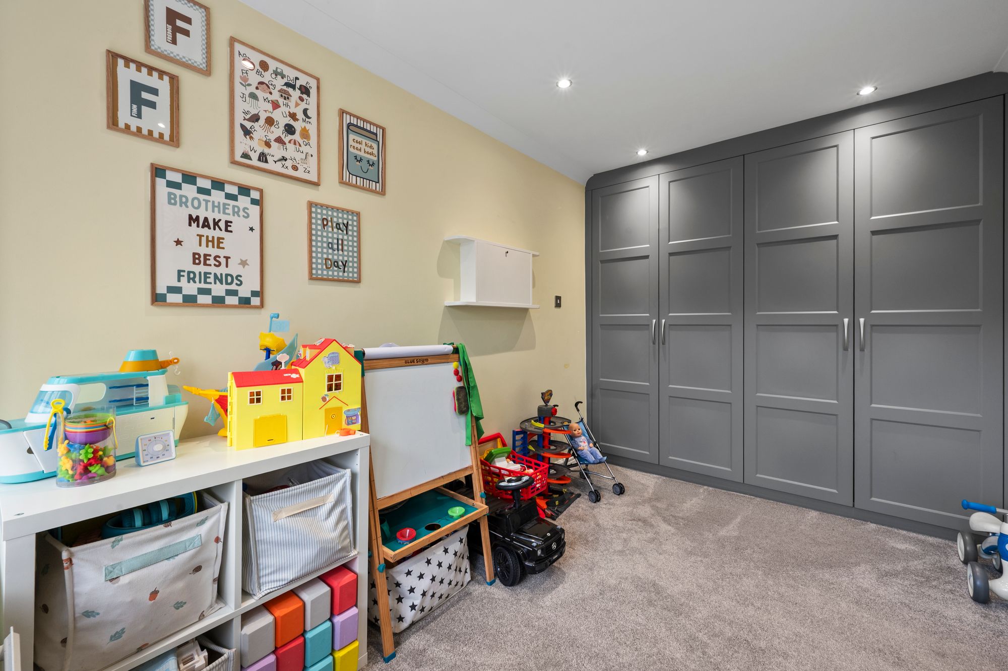 Lockerbie Close, Warrington, WA2