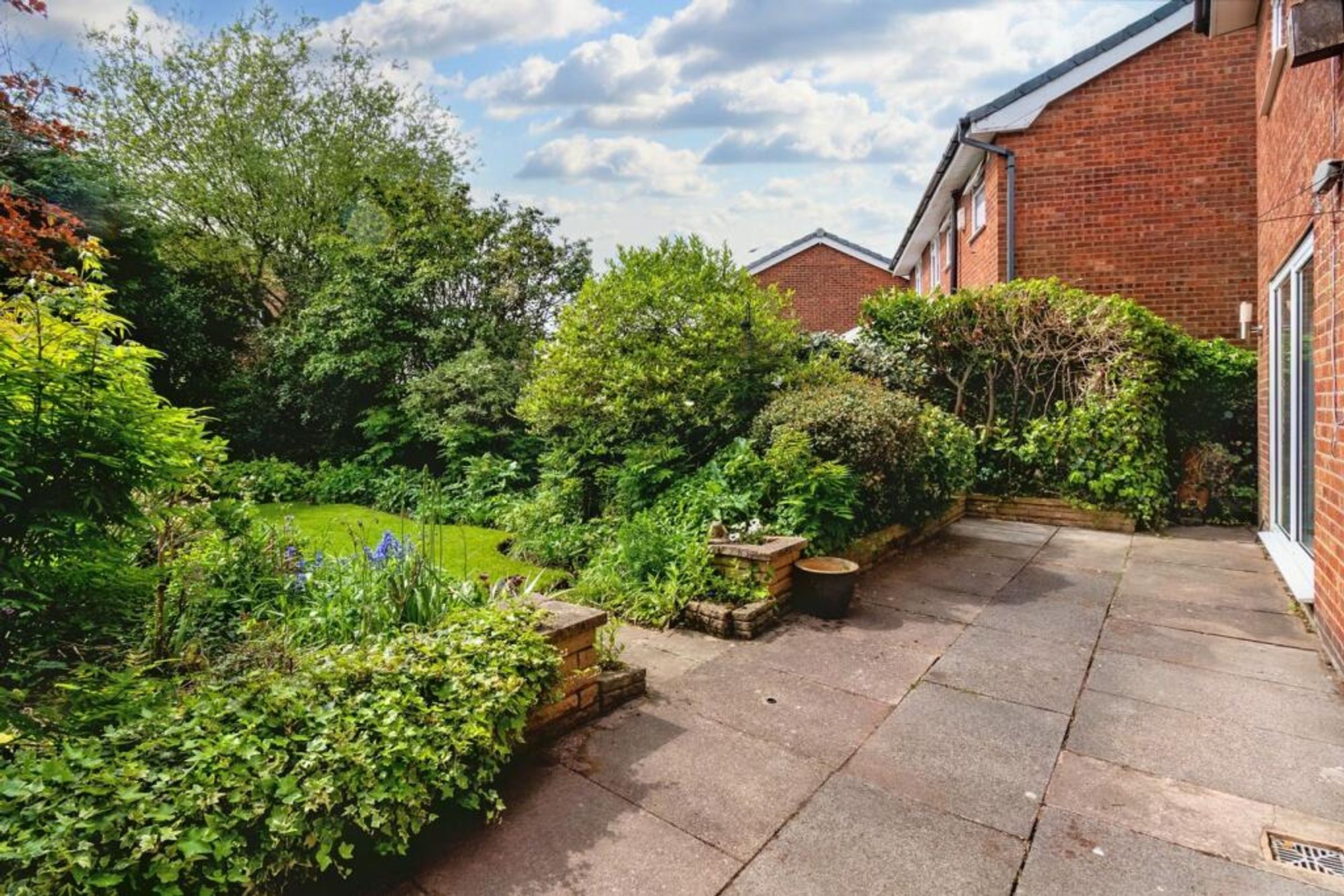 Redwood Close, Woolston, WA1