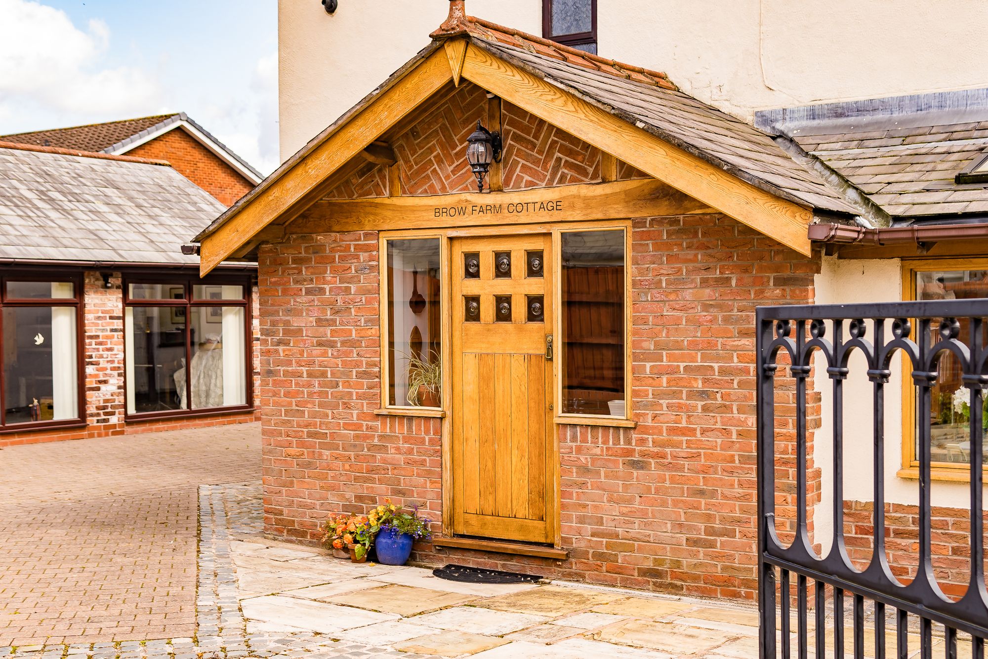 Brow Farm Cottage, Warrington