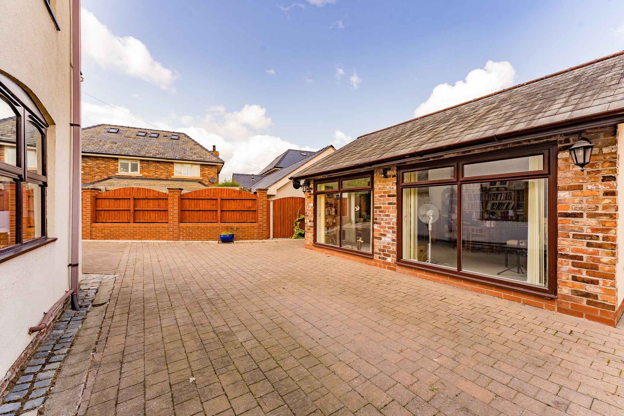 Brow Farm Cottage, Warrington