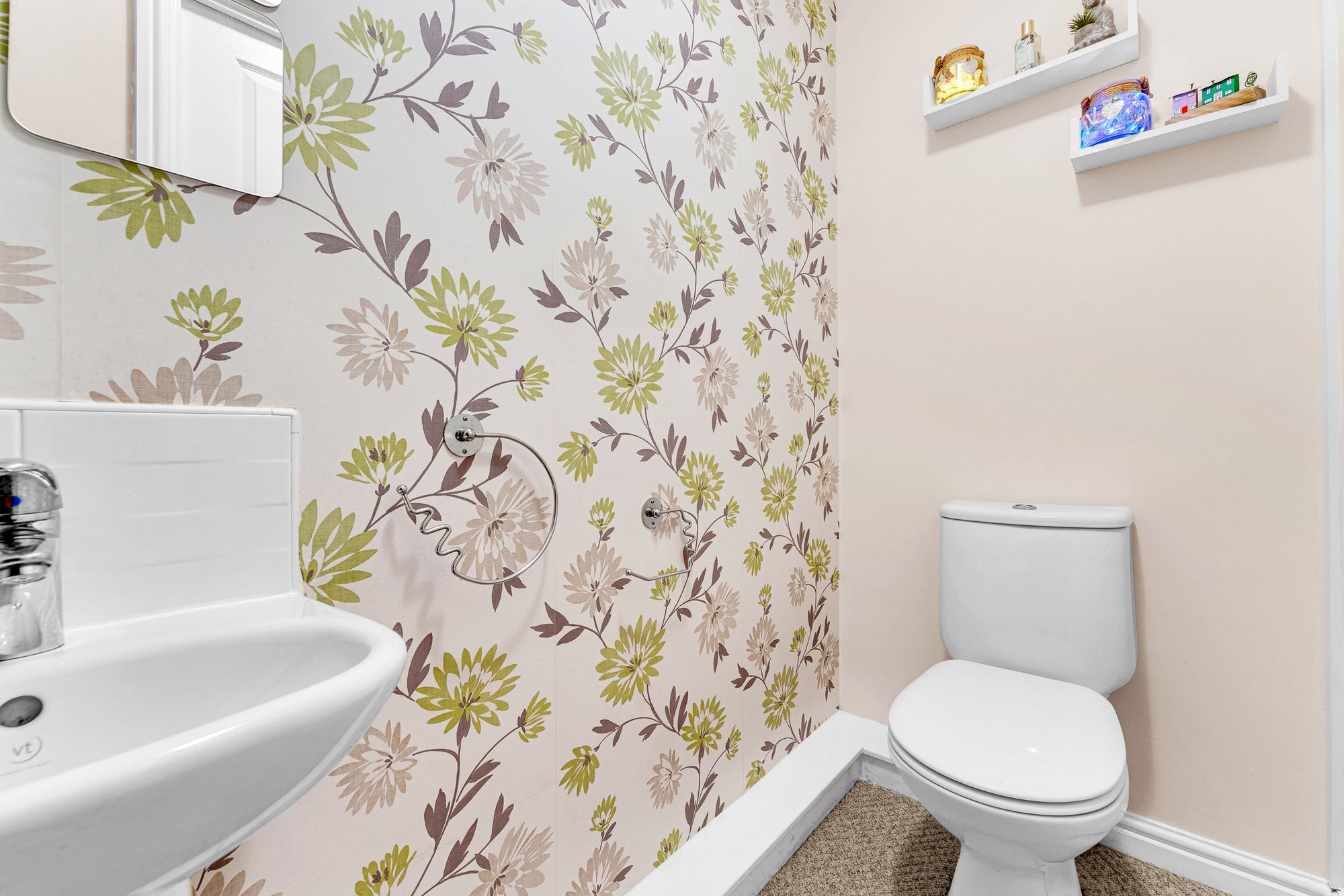 Upton Rocks Avenue, Widnes, WA8