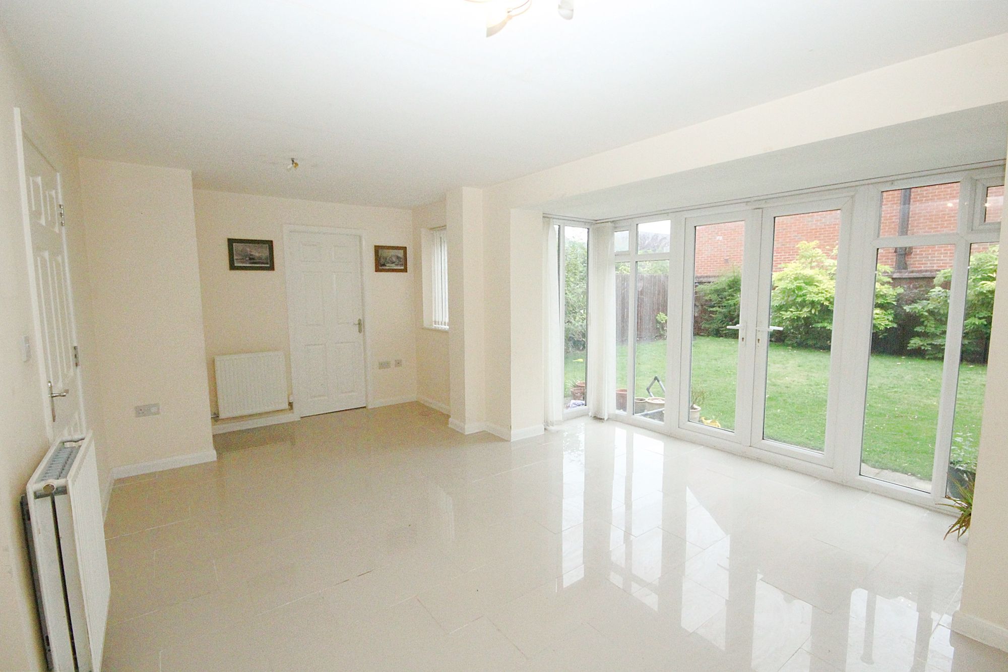 Bakersfield Drive, Great Sankey, WA5