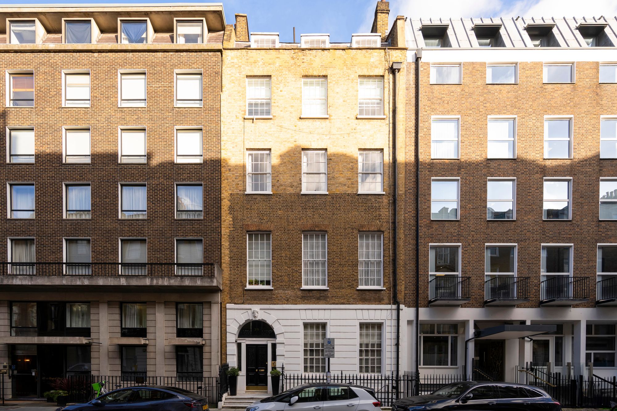 SOH Flat 6, 39 Wimpole Street 21