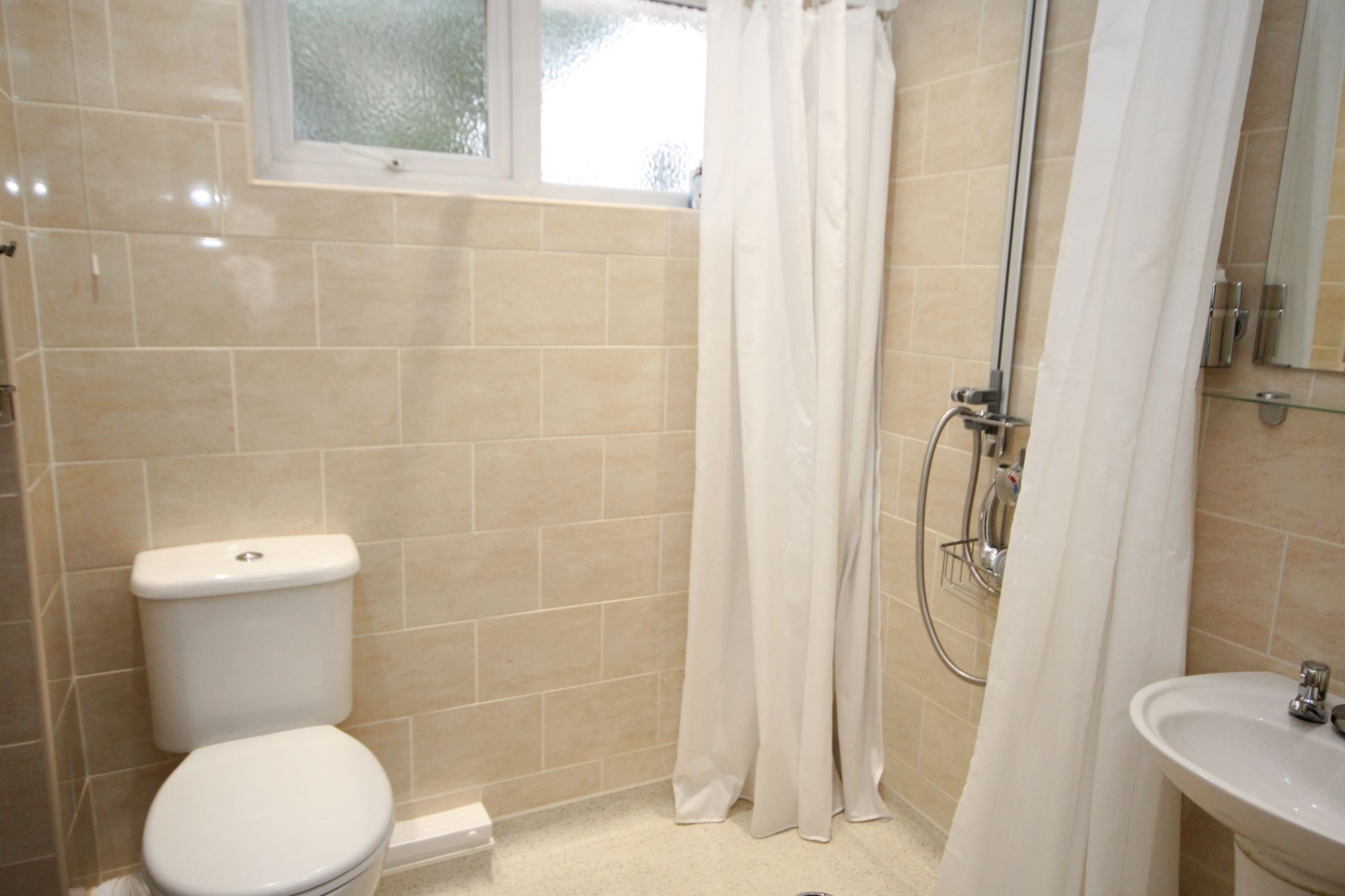 Aviemore Drive, Fearnhead, WA2