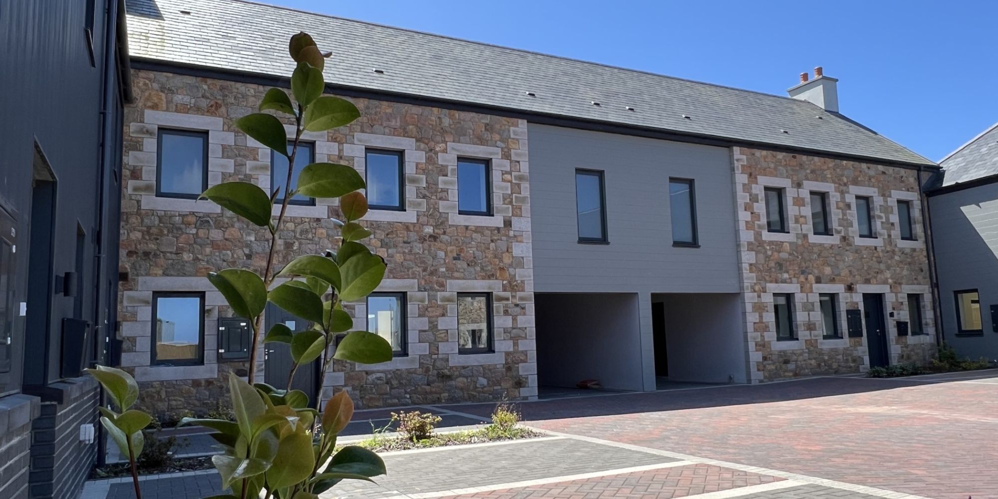 Clos Du Manoir Broadlands