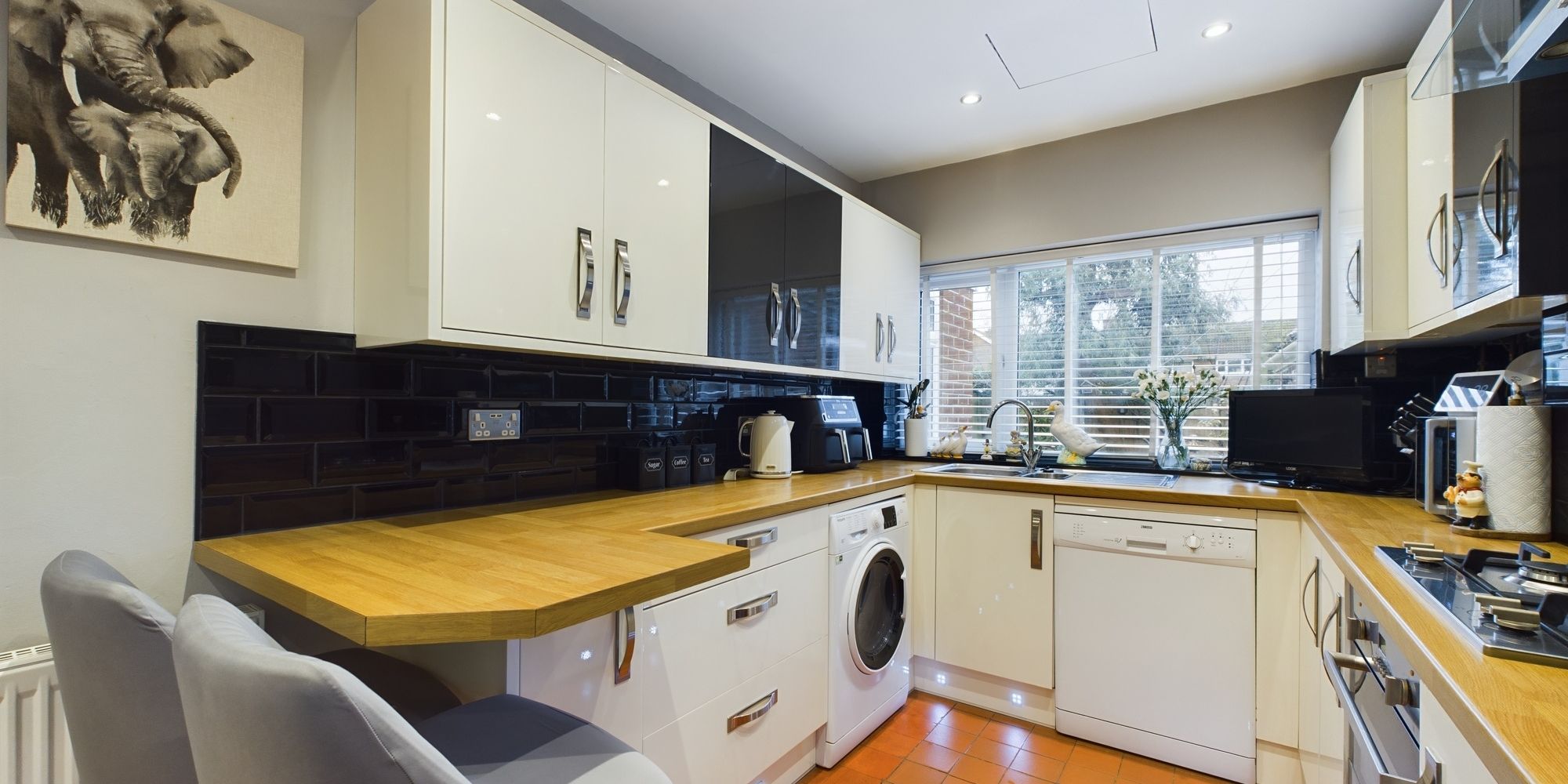 Pear Tree Way, Newton, CH2