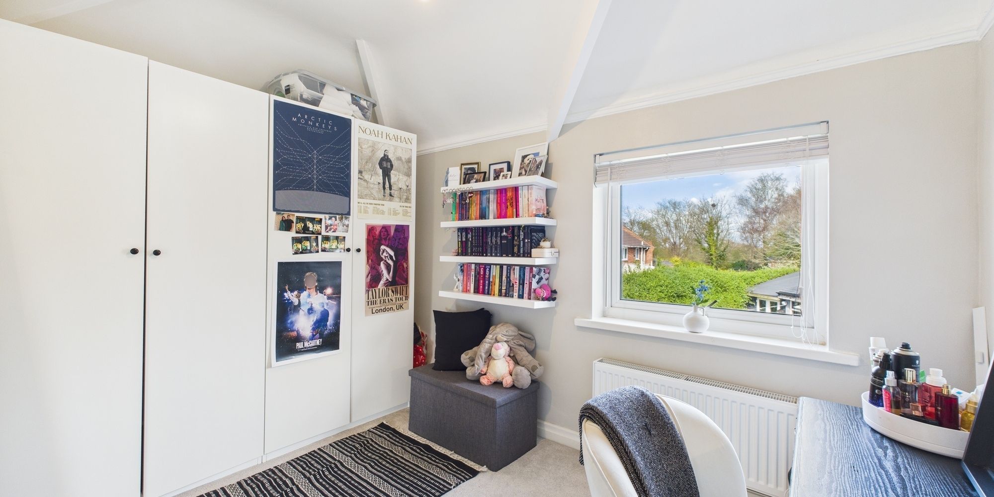 Acres Lane, Upton, CH2
