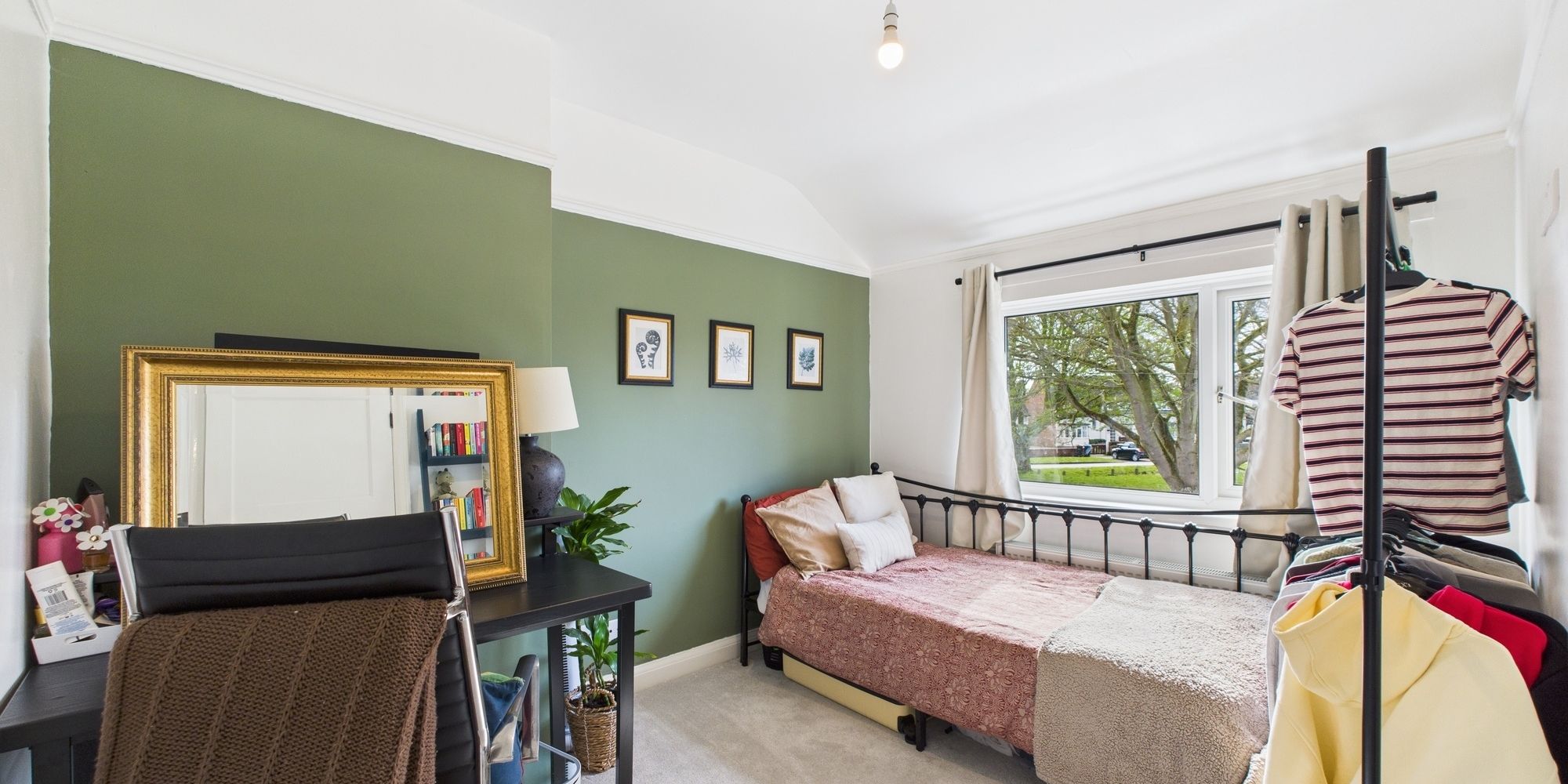 Acres Lane, Upton, CH2