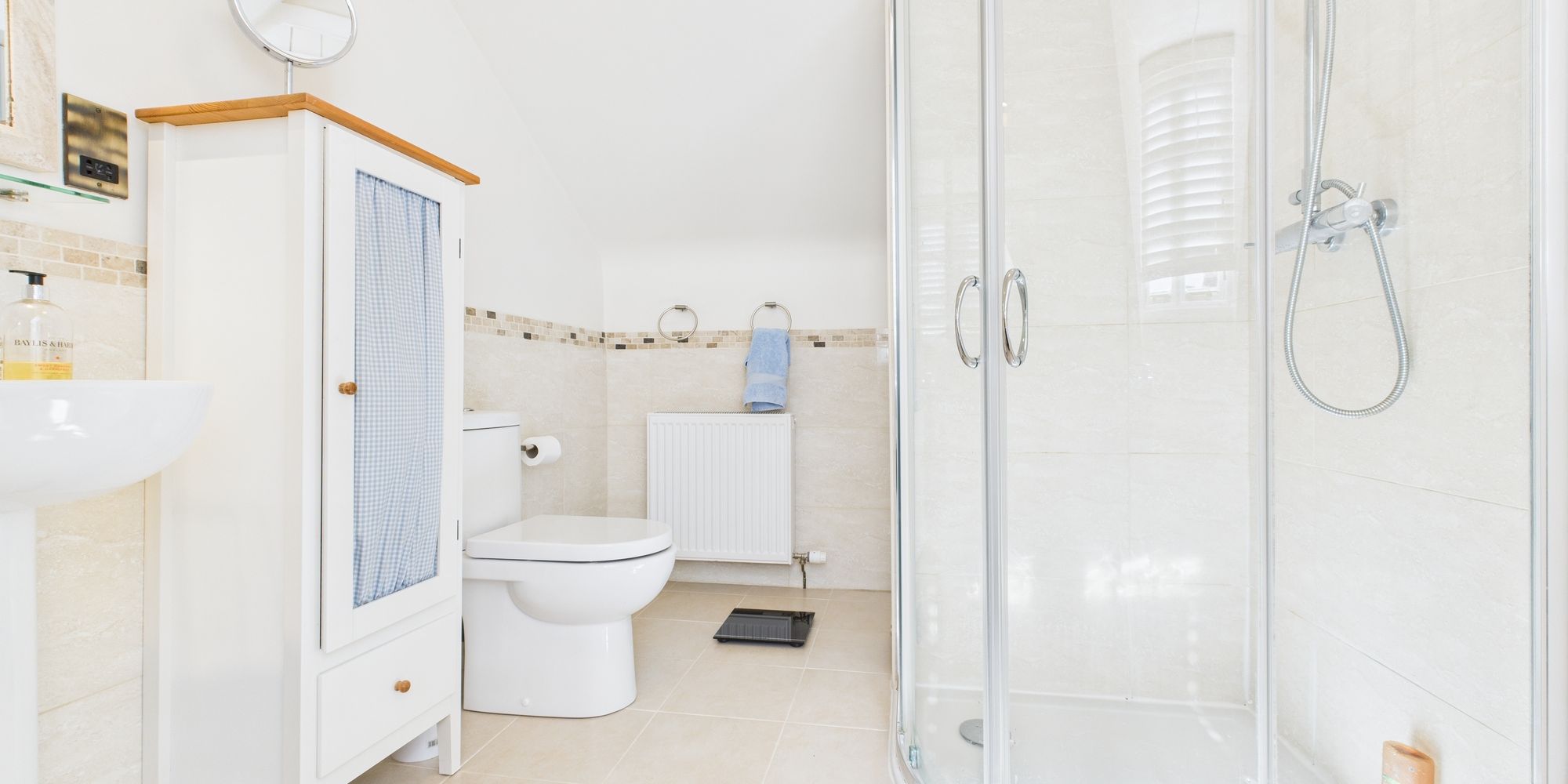 Village Road, Christleton, CH3