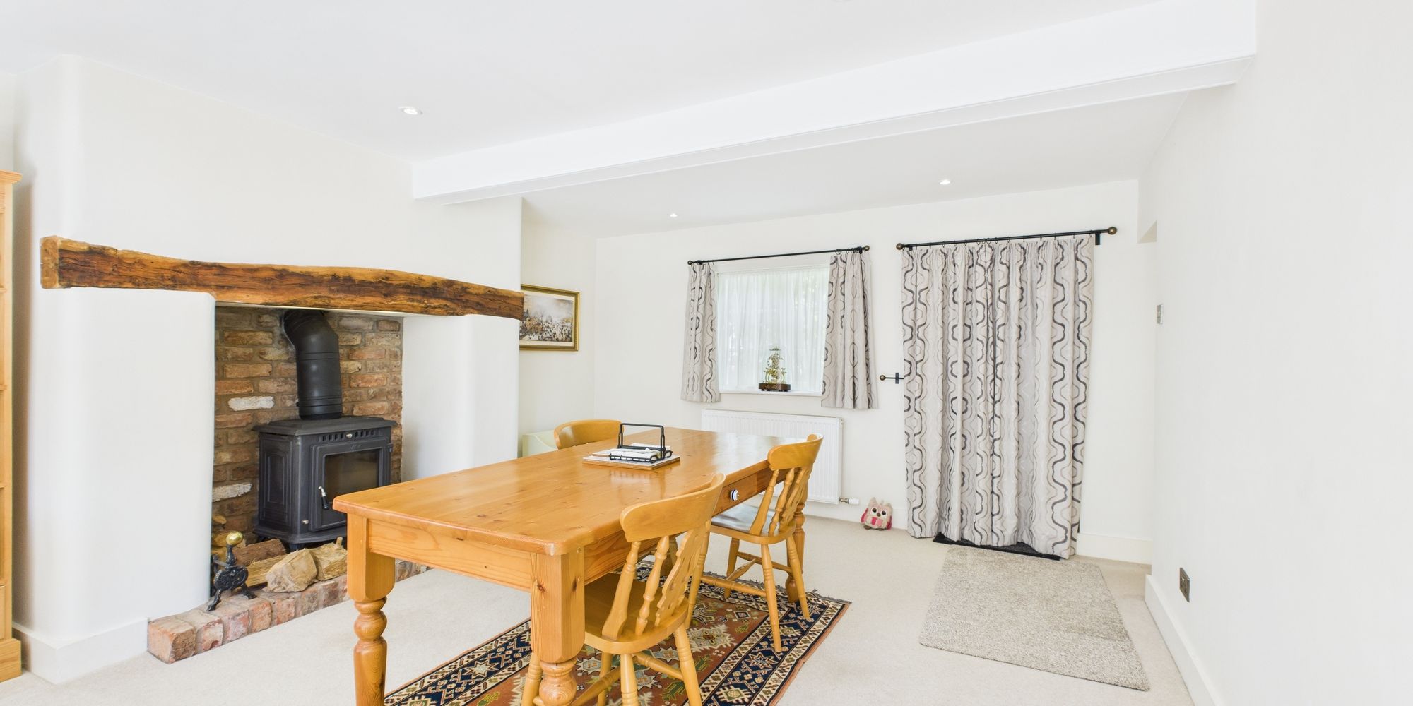 Village Road, Christleton, CH3