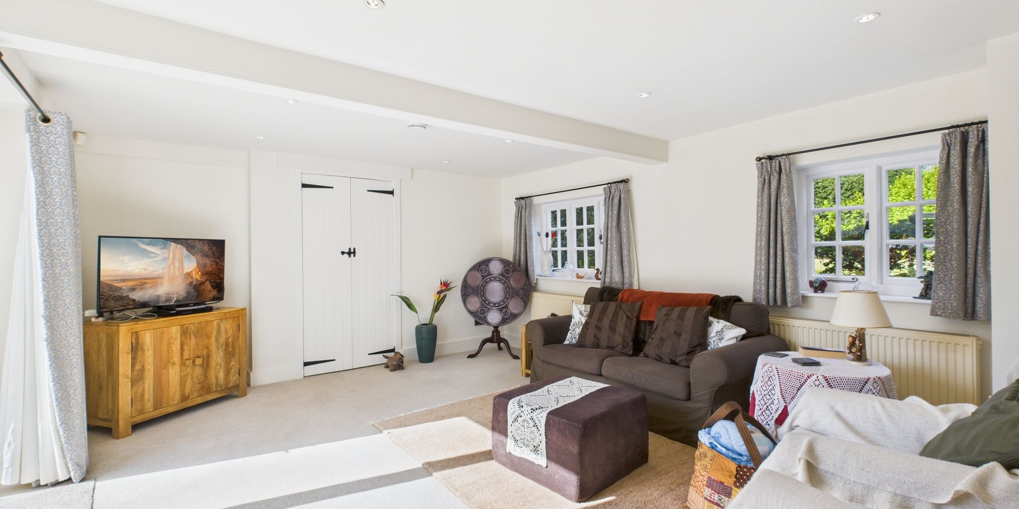 Village Road, Christleton, CH3
