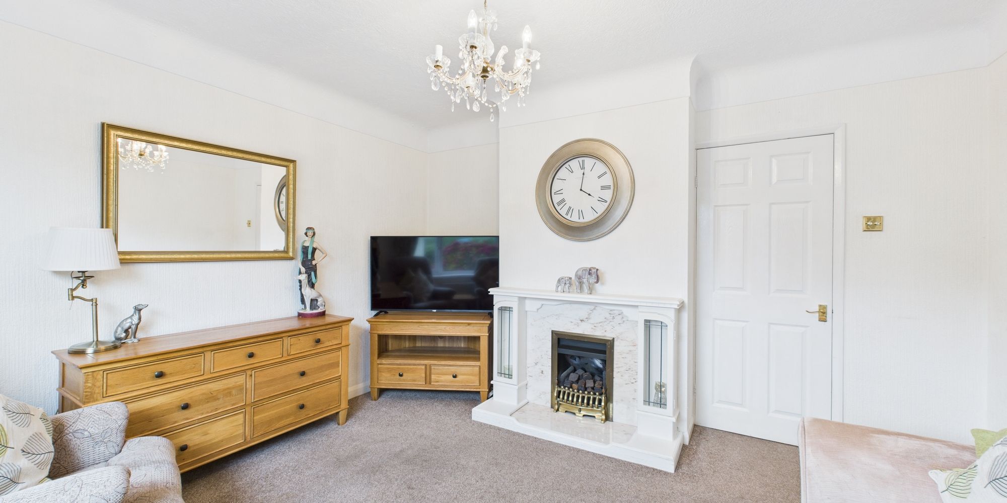 Grove Gardens, Littleton, CH3