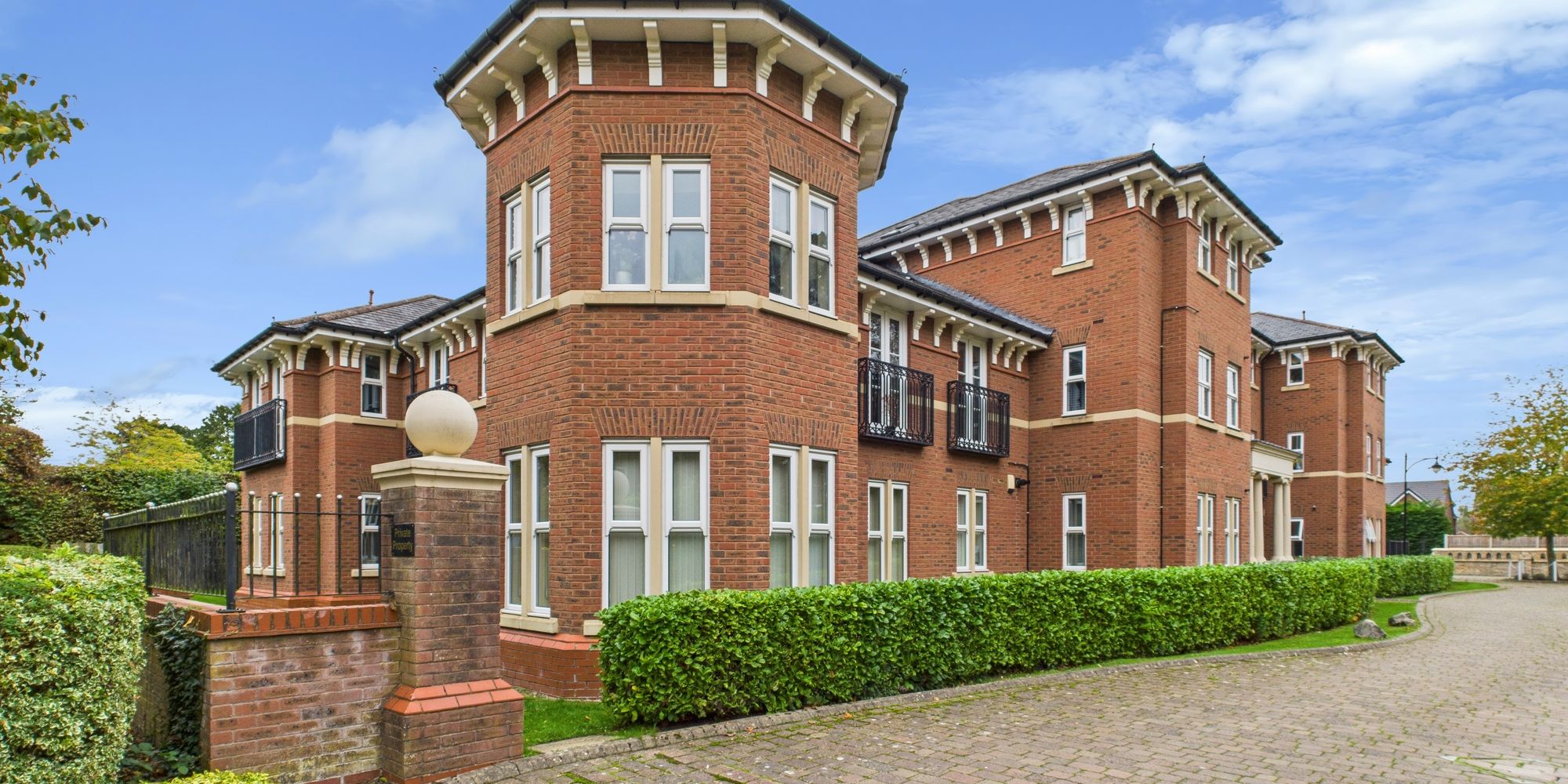 The Beeches, Upton, CH2