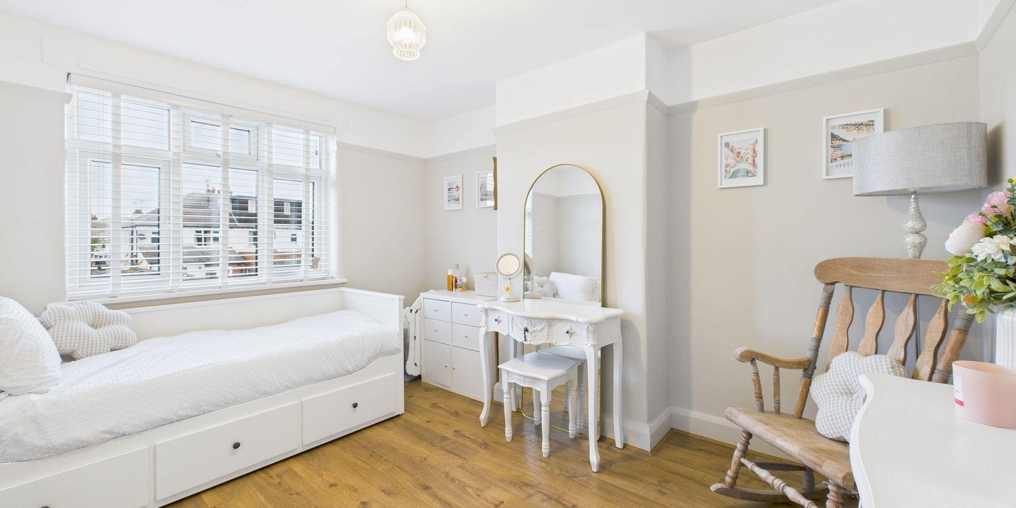 The Nook, Newton, CH2