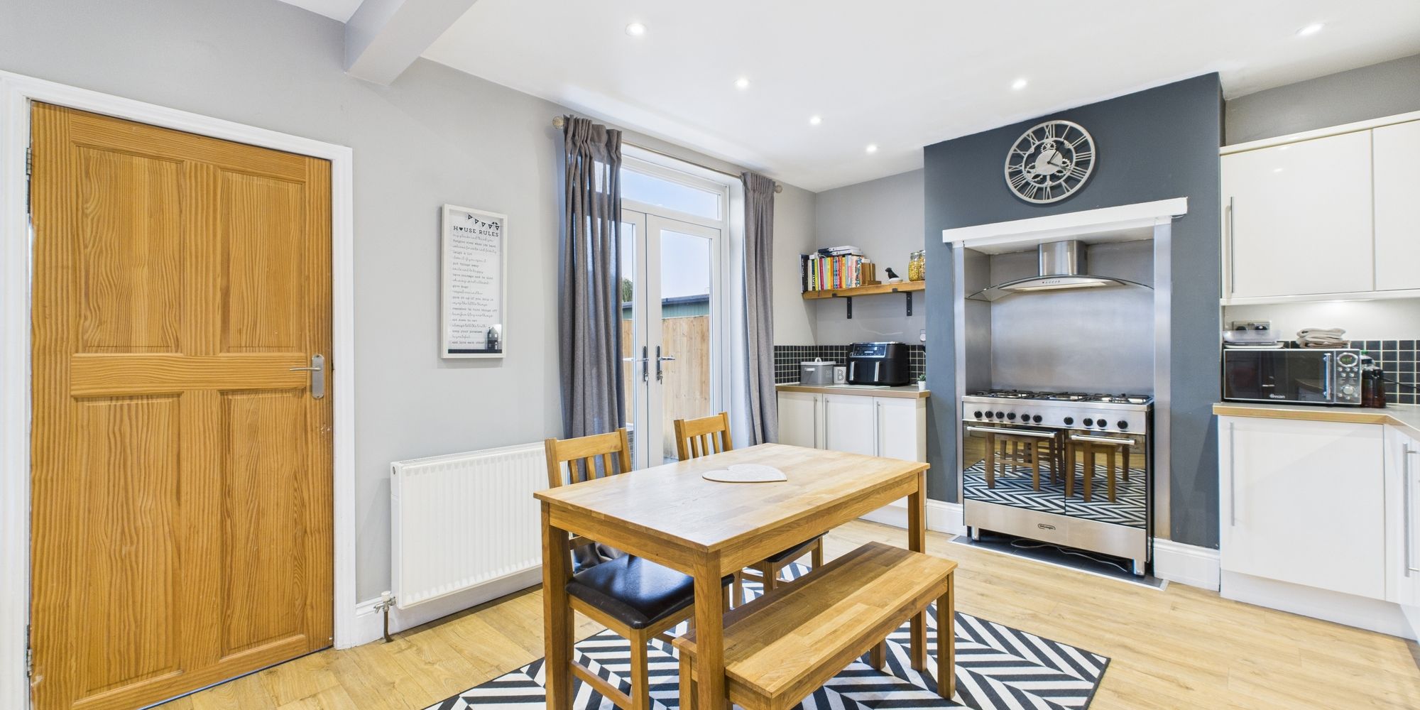 The Nook, Newton, CH2