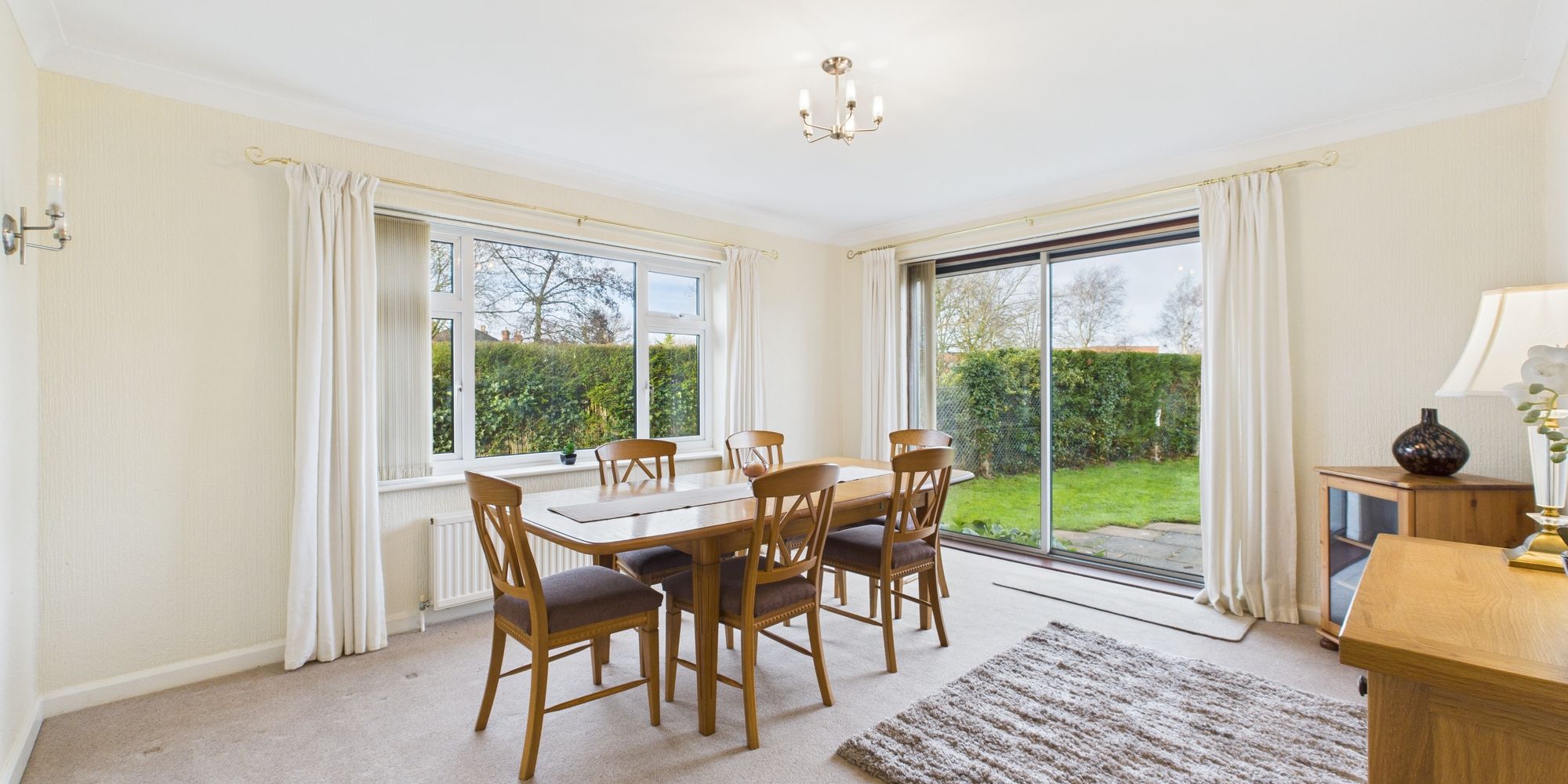Upton Lane, Upton, CH2