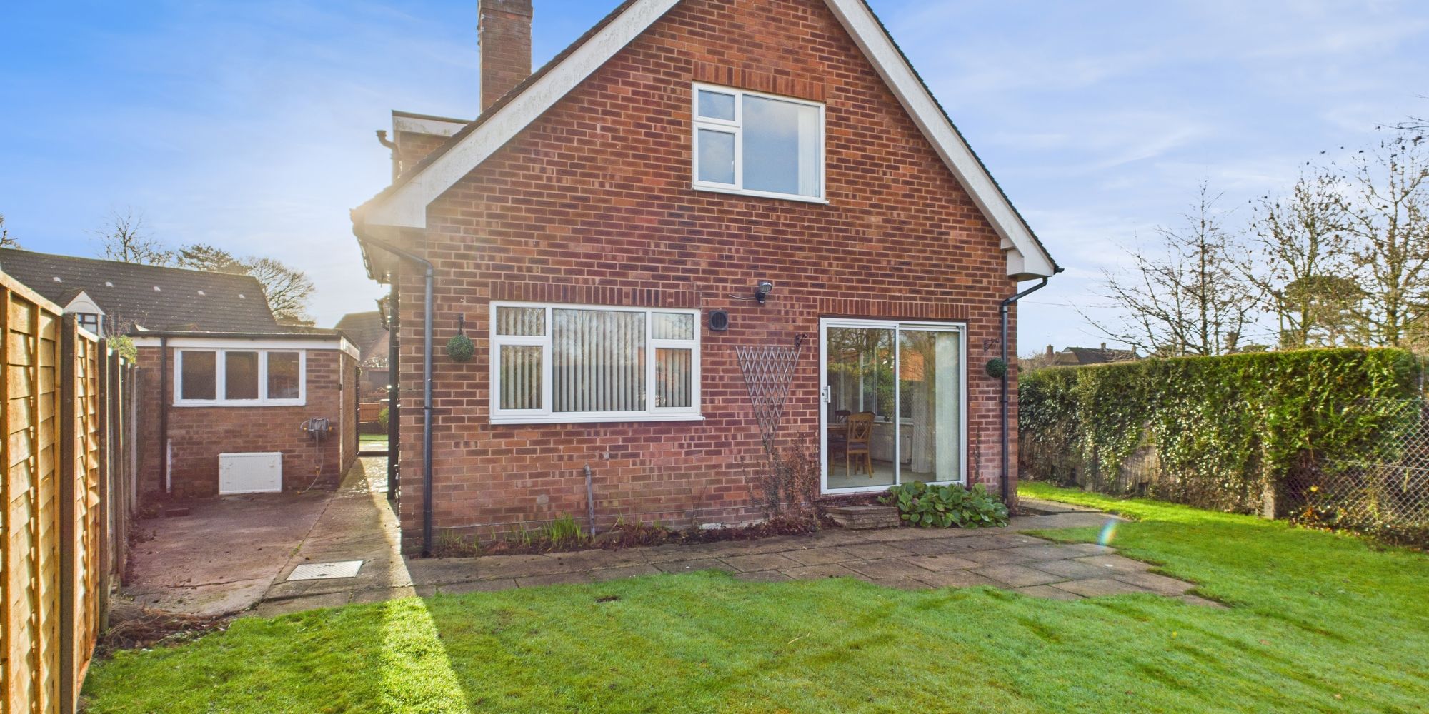 Upton Lane, Upton, CH2