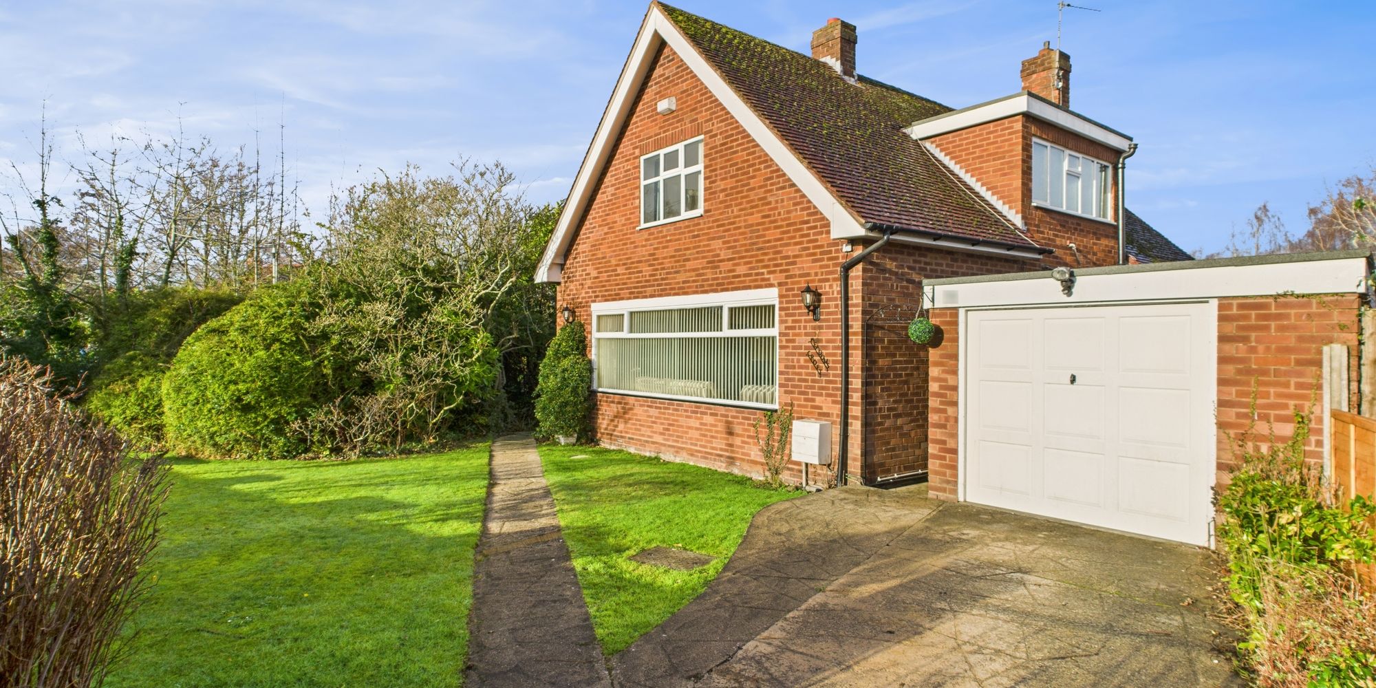 Upton Lane, Upton, CH2