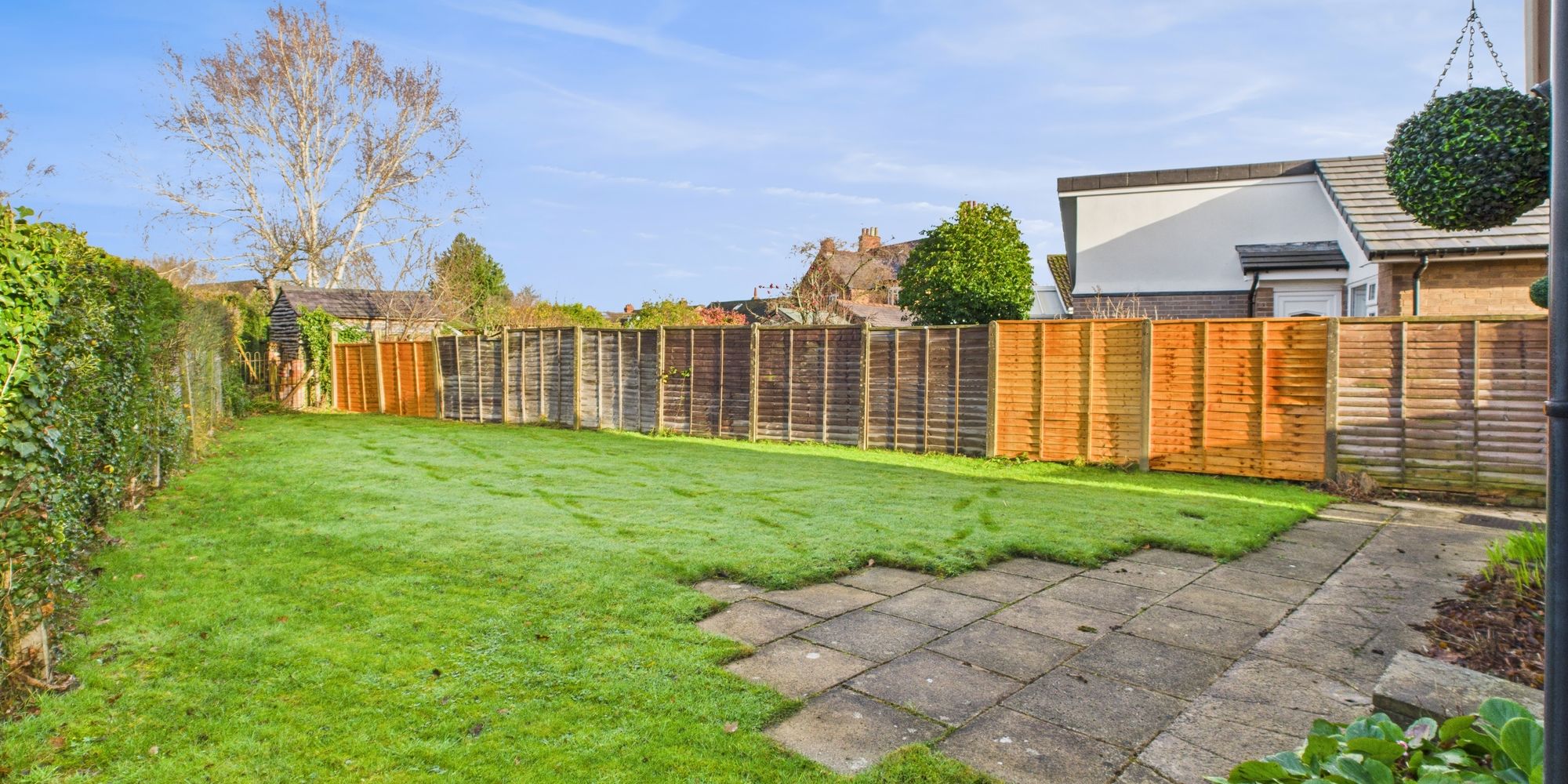 Upton Lane, Upton, CH2