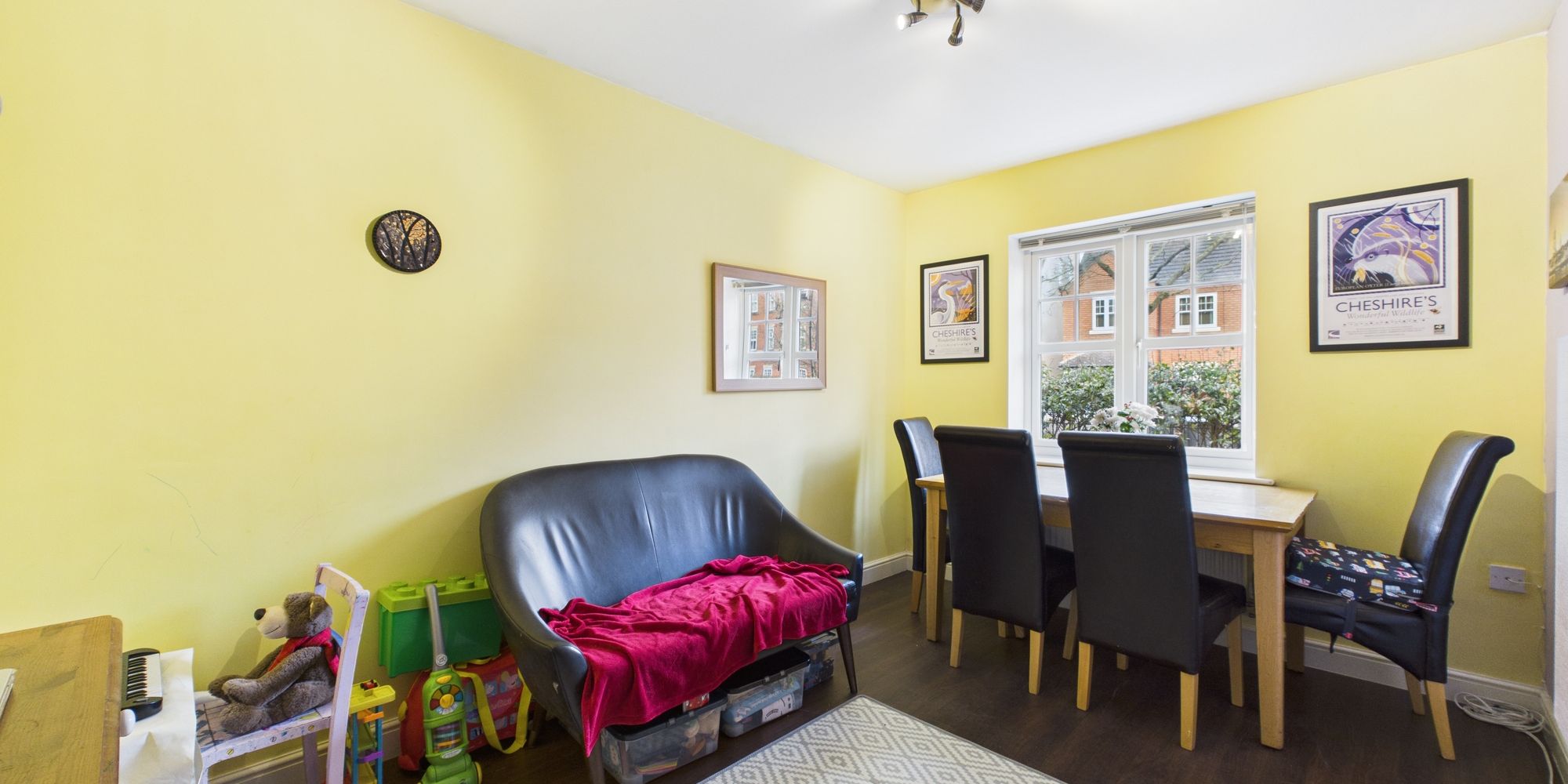 Upton Grange, Upton, CH2