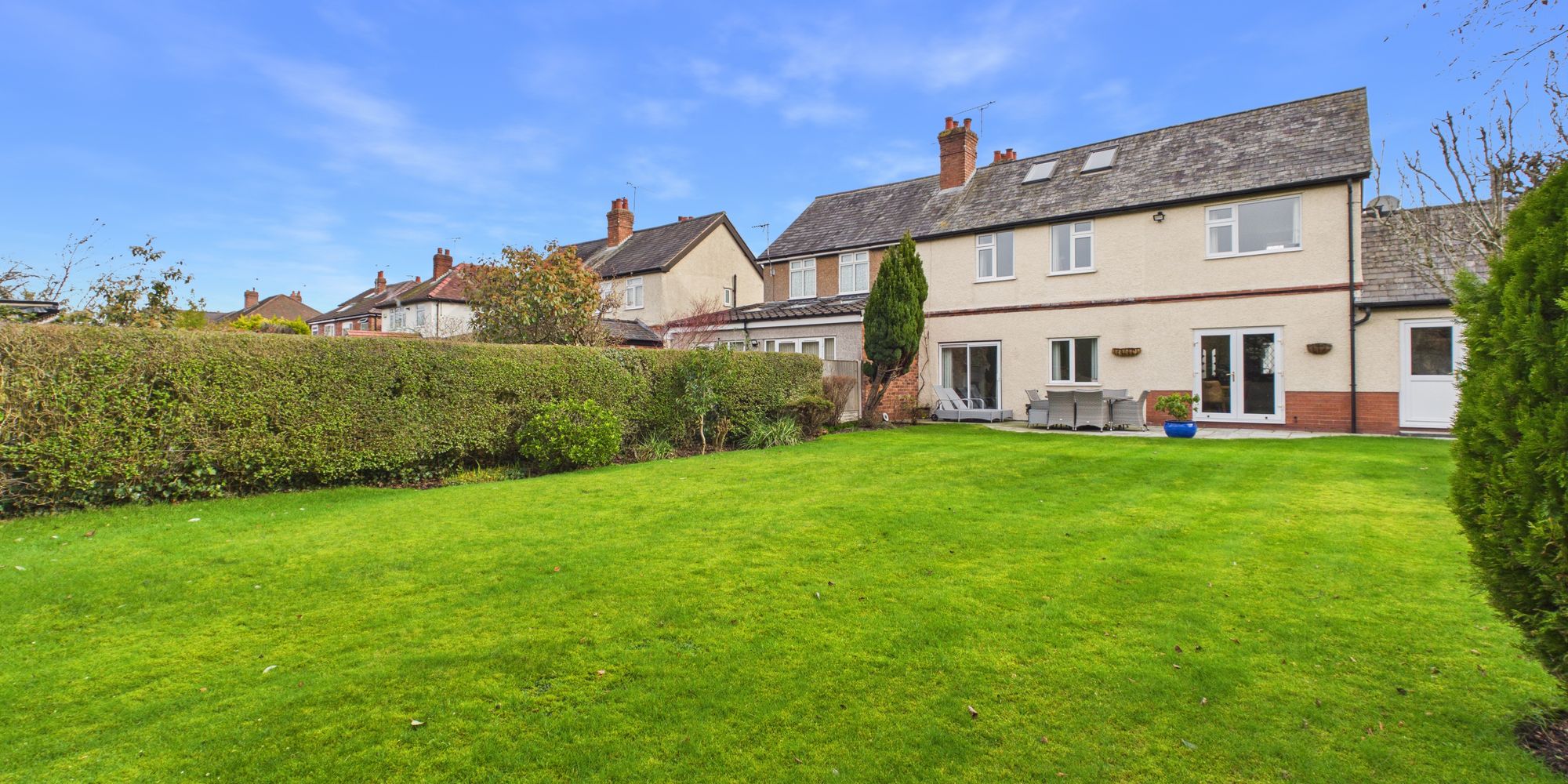 Brooke Avenue, Upton, CH2