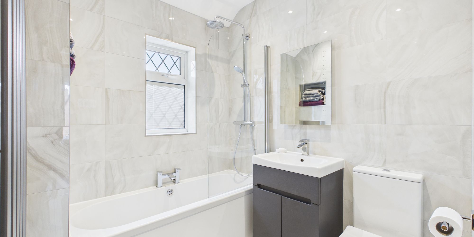 Brooke Avenue, Upton, CH2