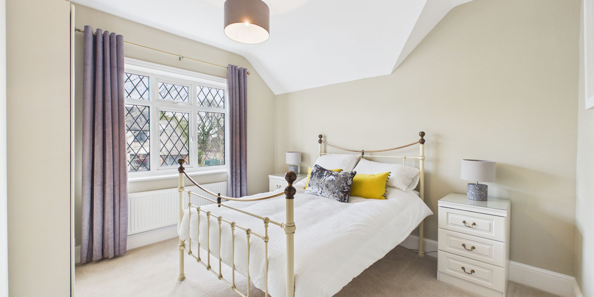 Brooke Avenue, Upton, CH2