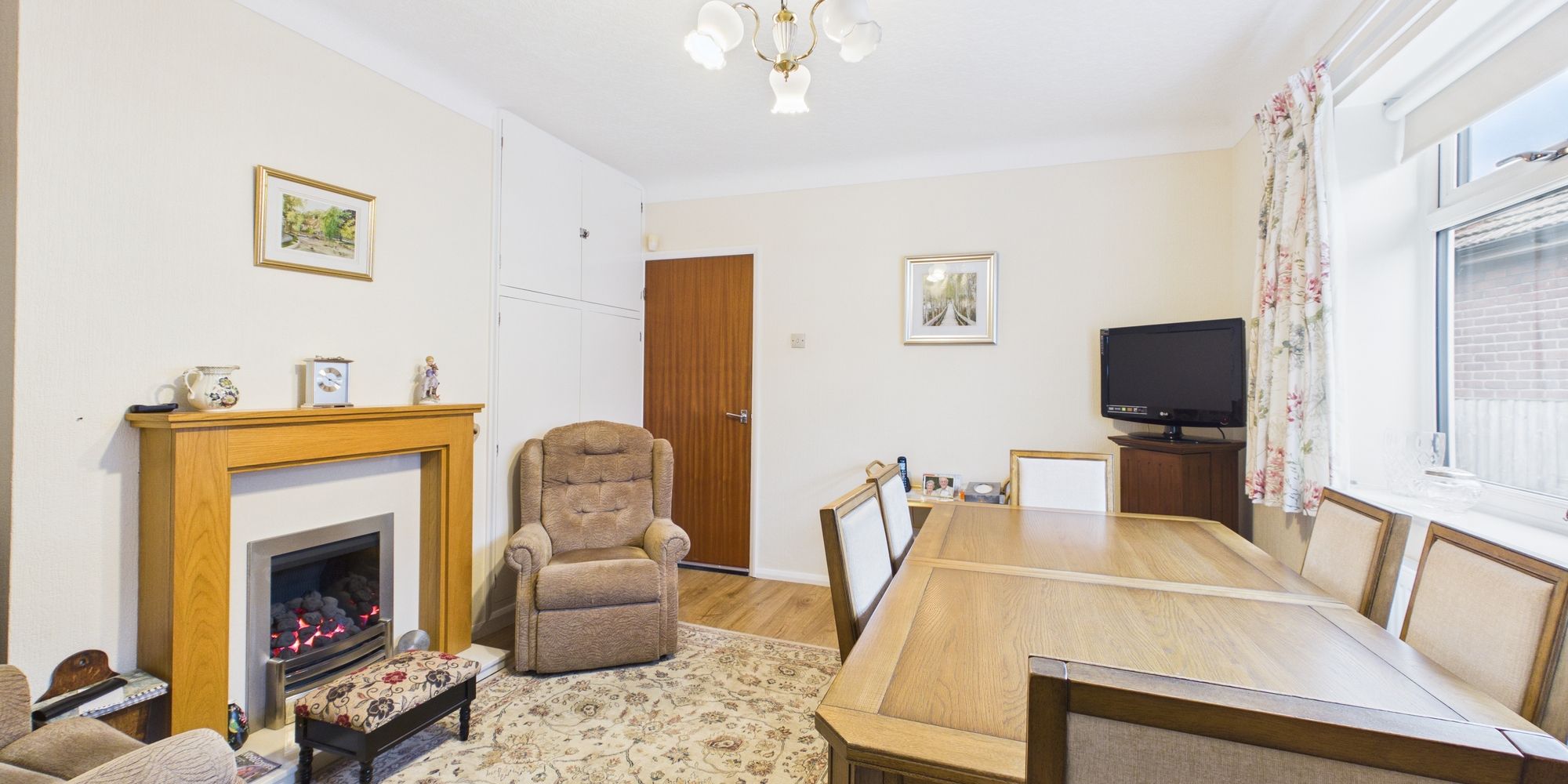 Kendal Close, Newton, CH2