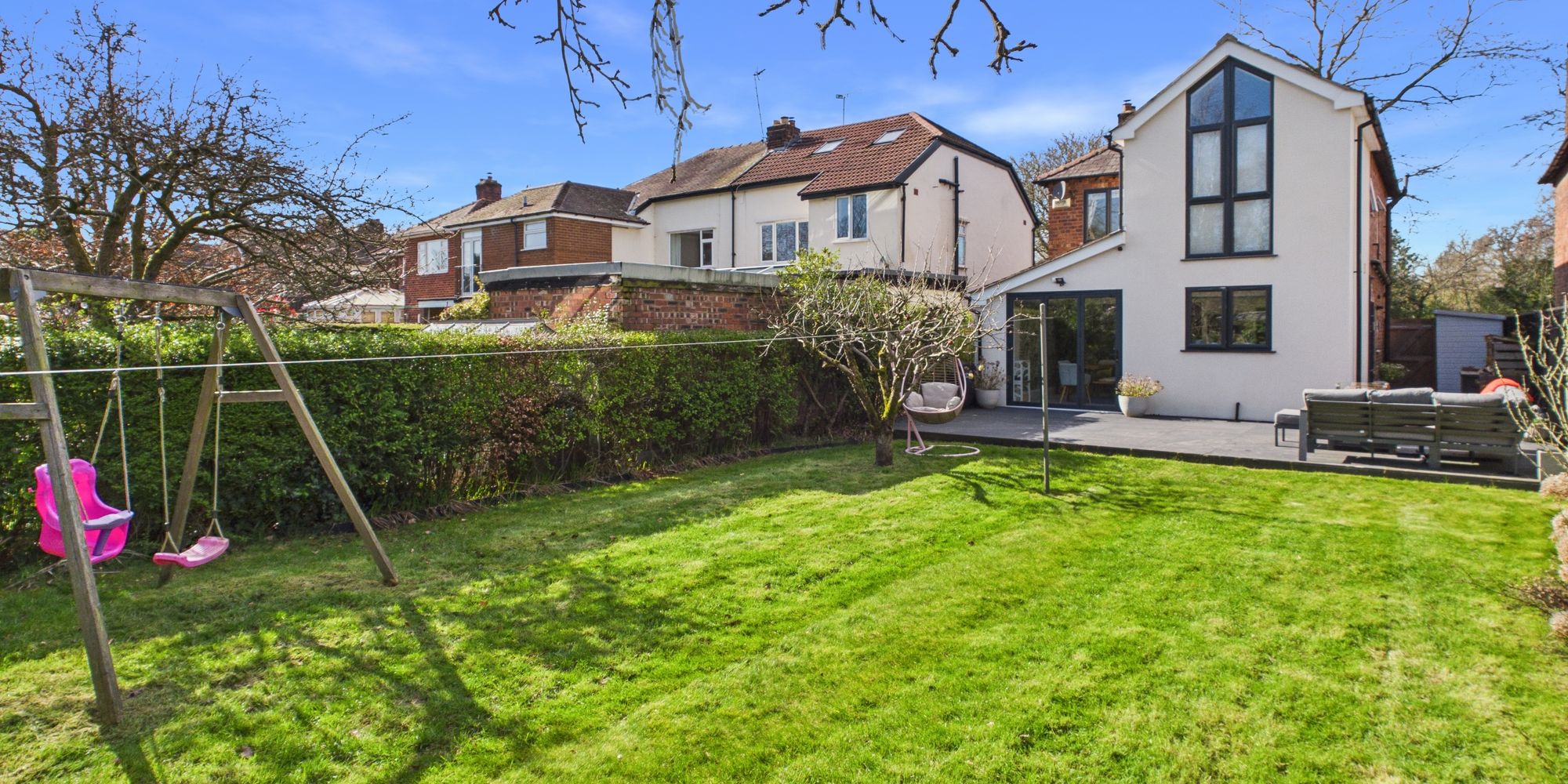 Flag Lane North, Upton, CH2