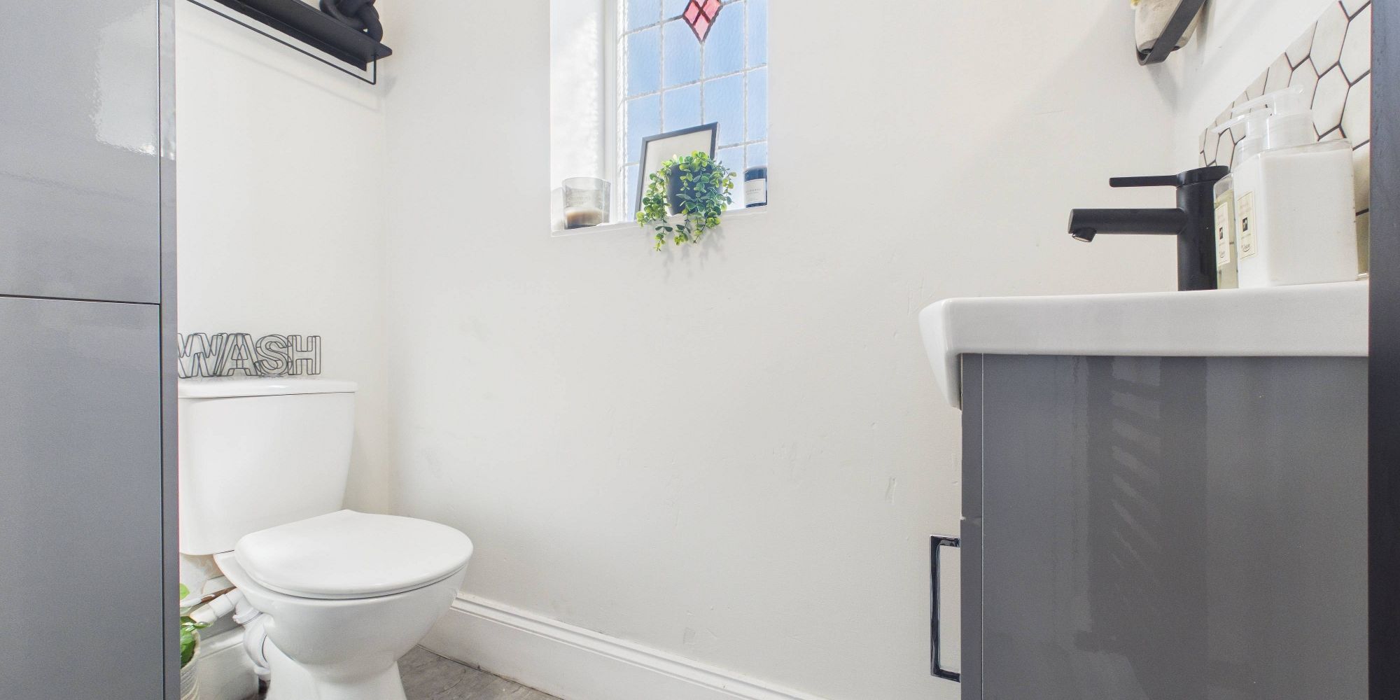 Brook Lane, Newton, CH2