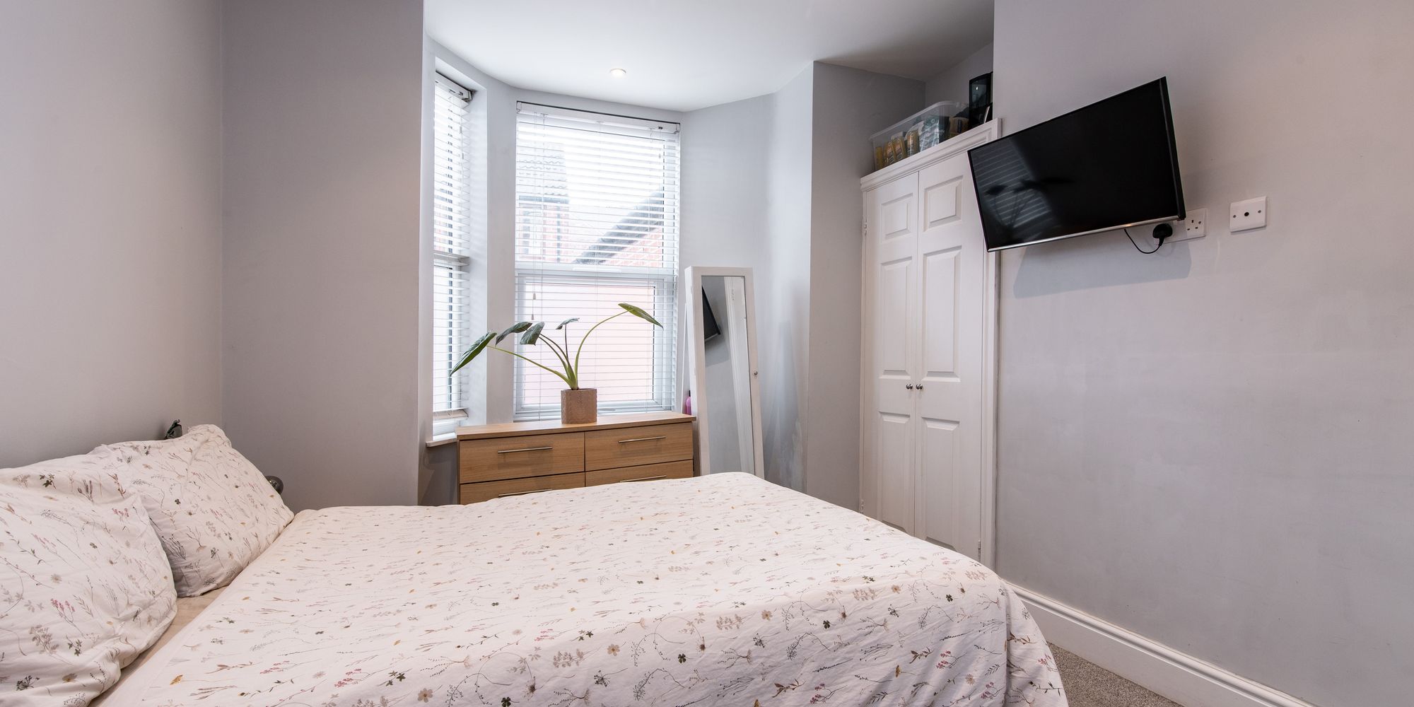 image representing Radcliffe Road, West Bridgford, NG2