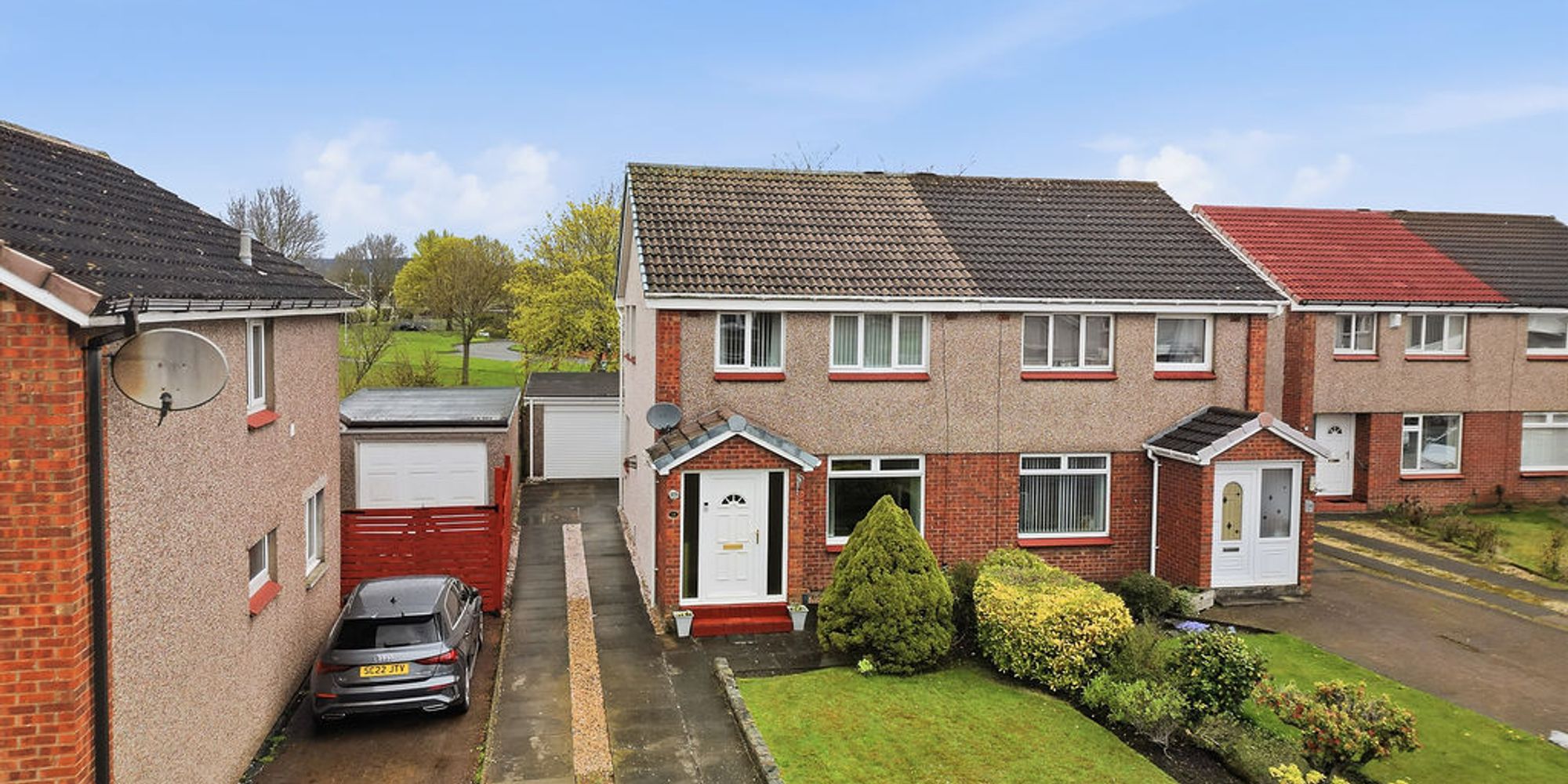 16 Almond Avenue, Renfrew