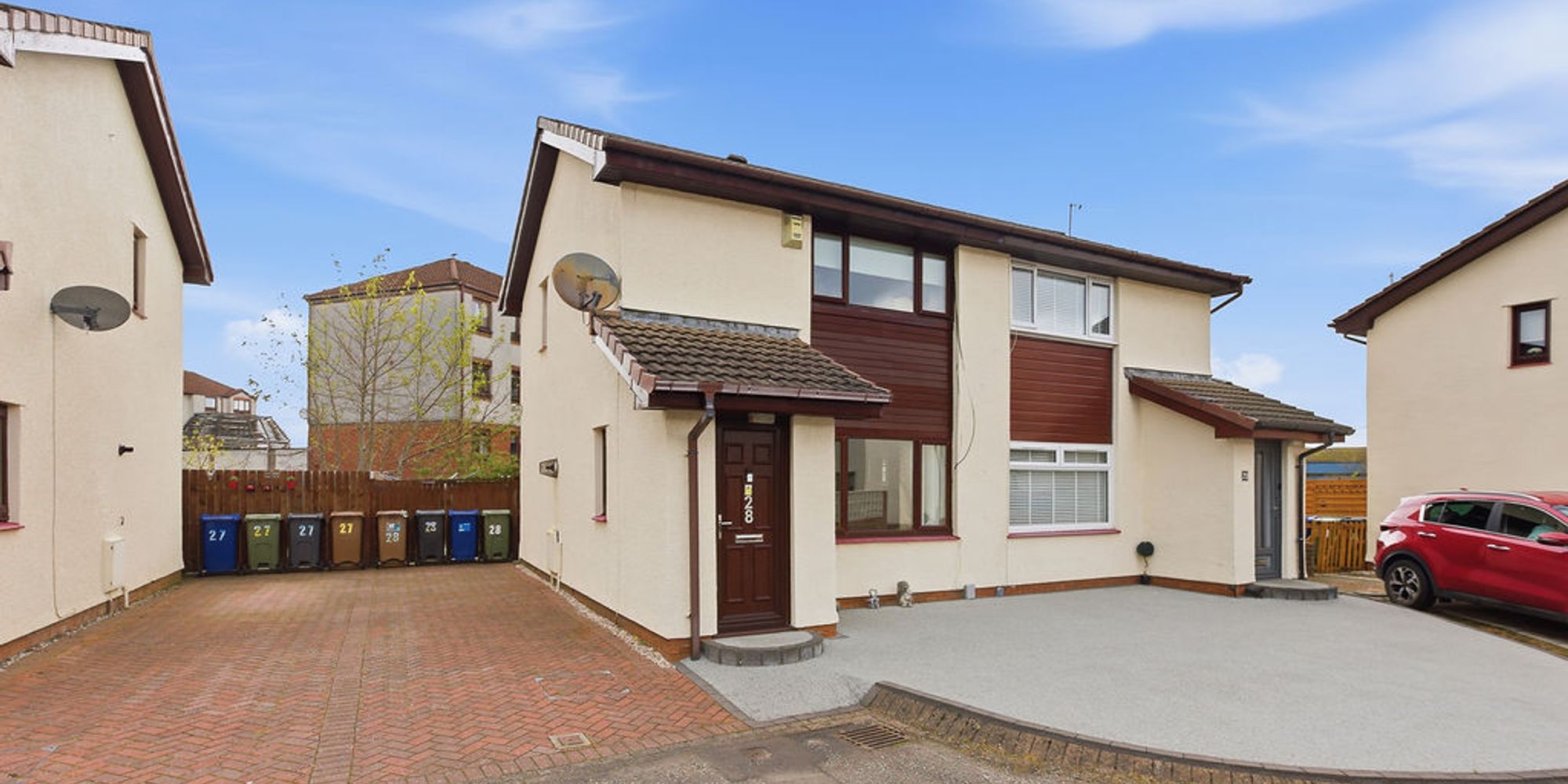 28 Loudon Gardens, Johnstone
