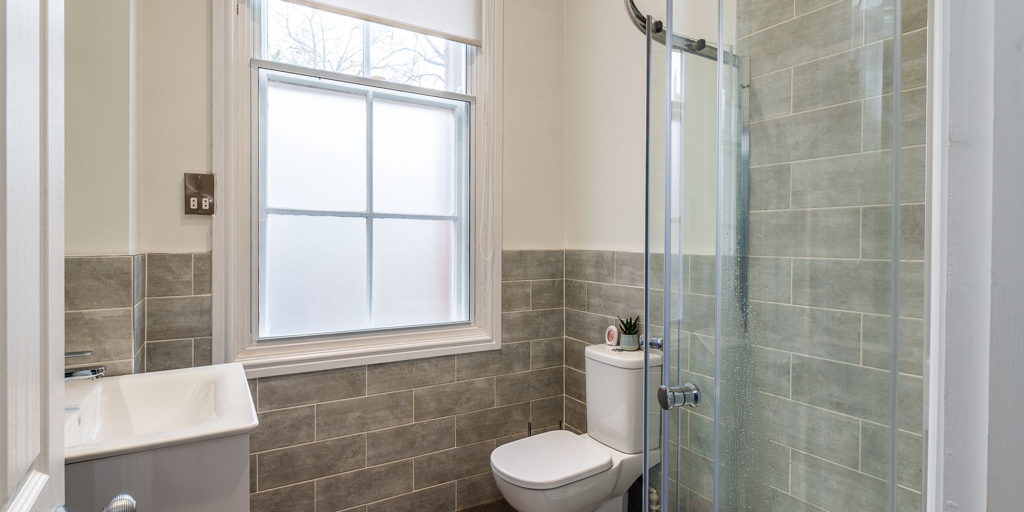 image representing Cavendish Crescent South, Gladstone Court, NG7