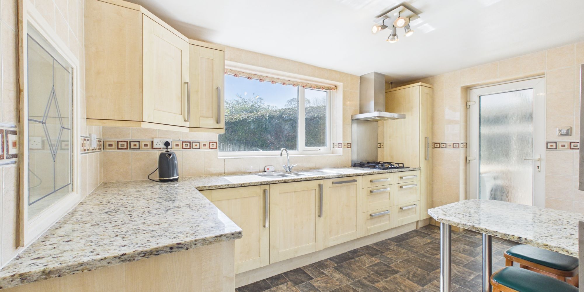 Appleton Road, Upton, CH2