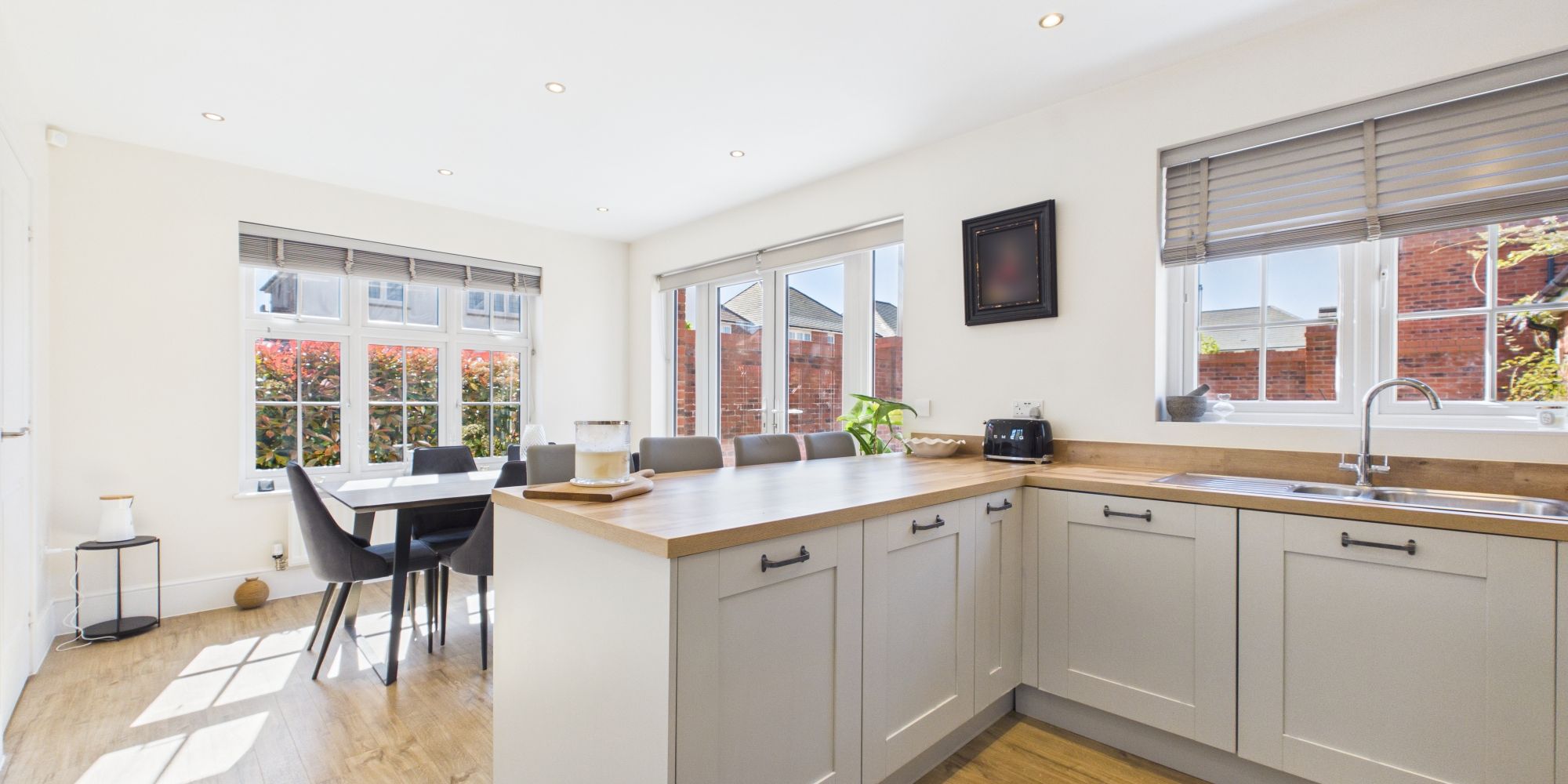Saturn Drive, Chester, CH4