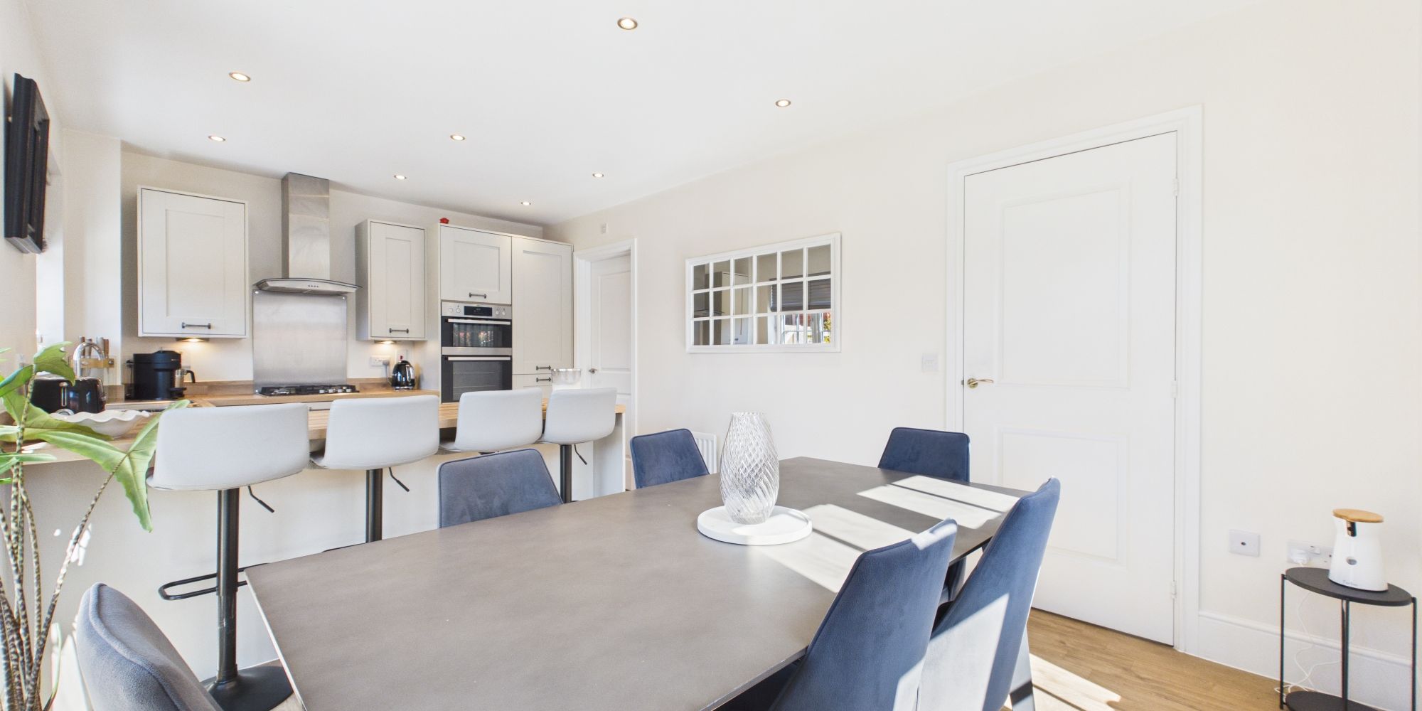 Saturn Drive, Chester, CH4