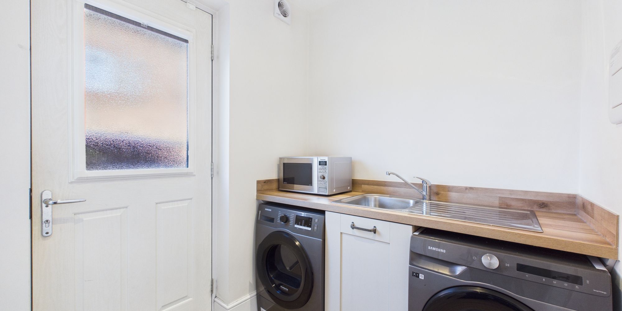 Saturn Drive, Chester, CH4