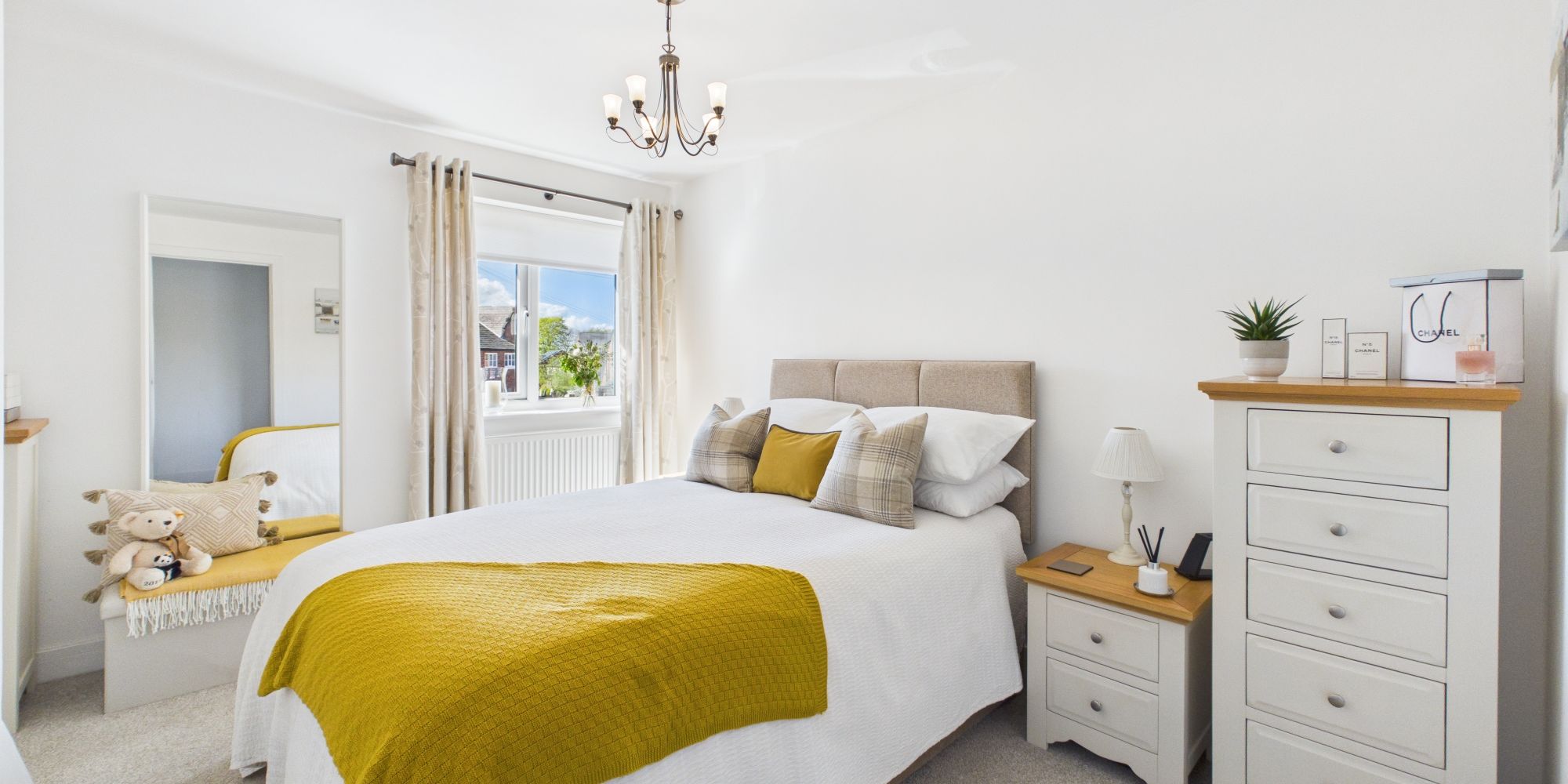 Barnston Court, Farndon, CH3