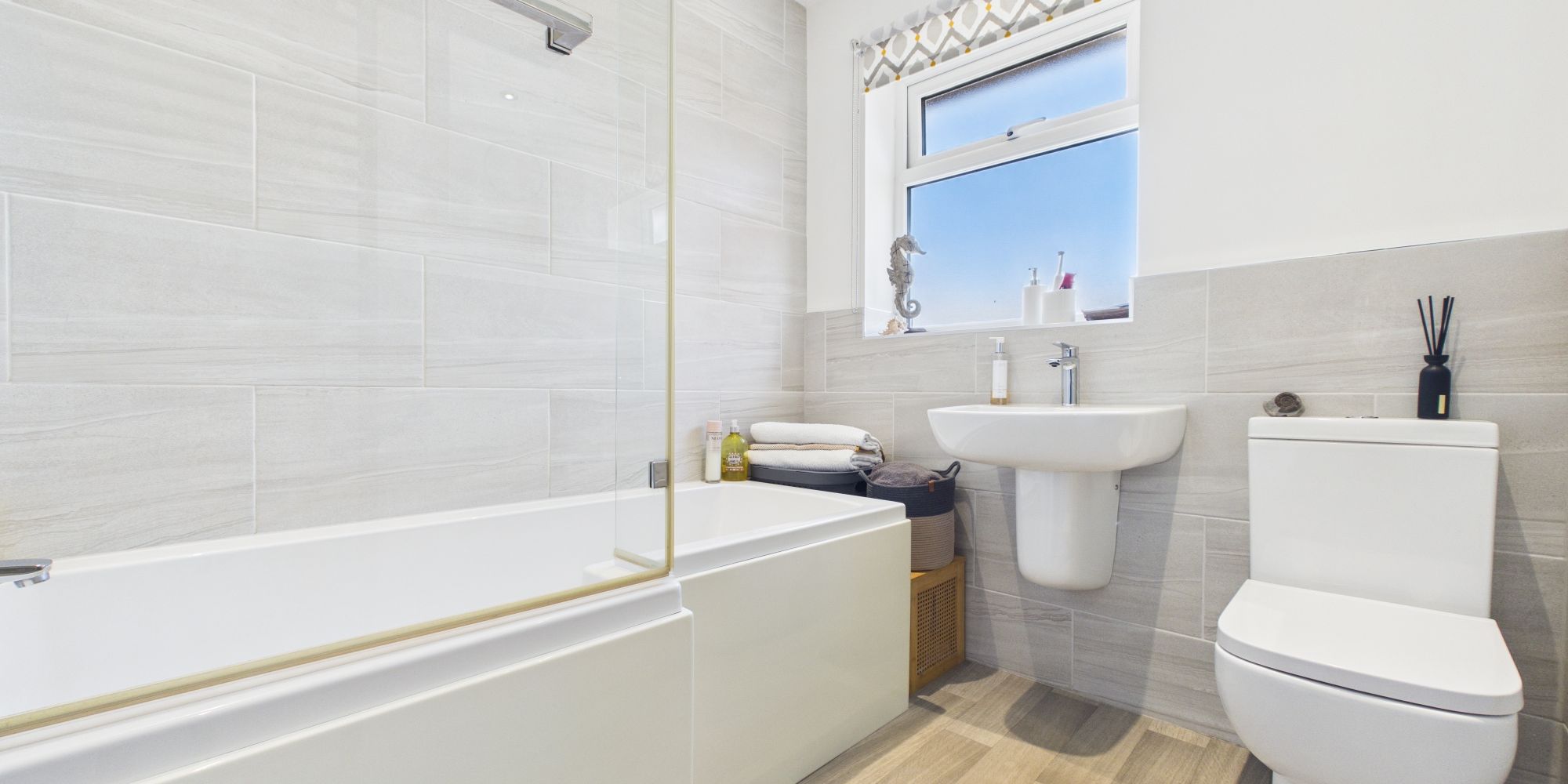 Barnston Court, Farndon, CH3