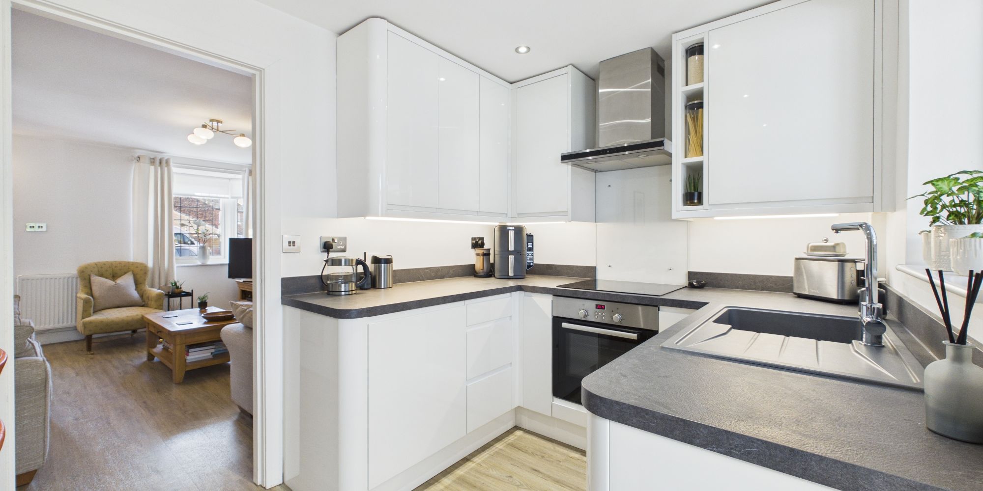 Barnston Court, Farndon, CH3