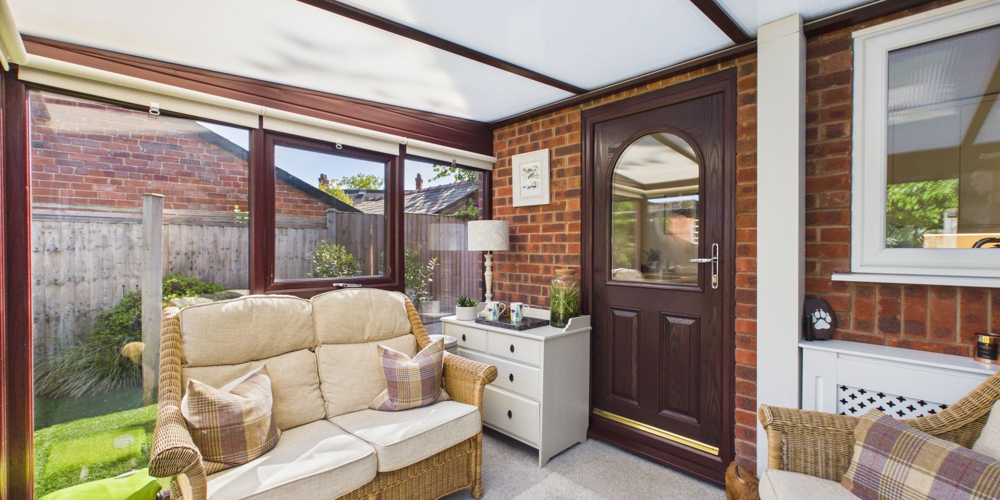 Barnston Court, Farndon, CH3